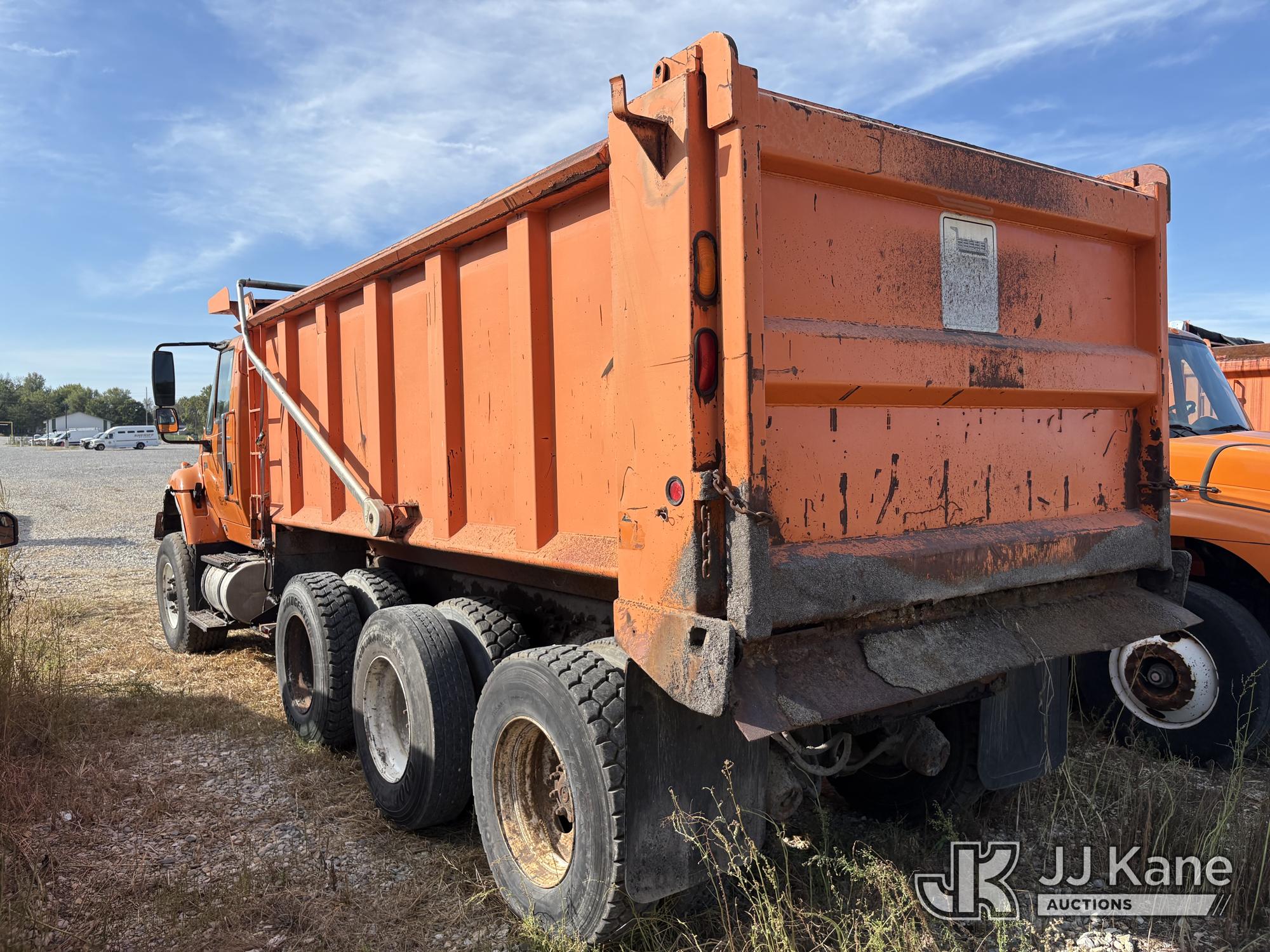 2004 International 7600