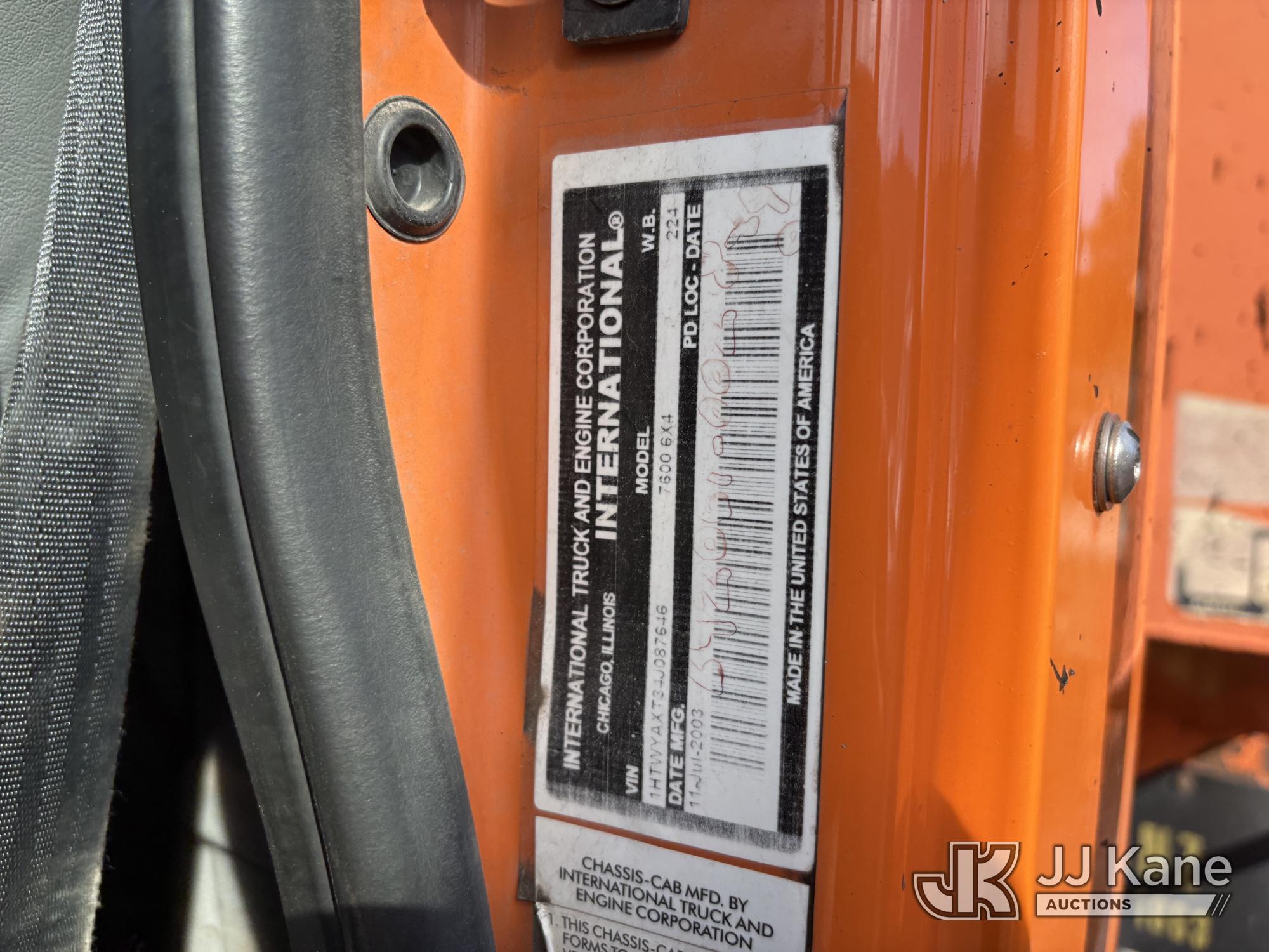 2004 International 7600