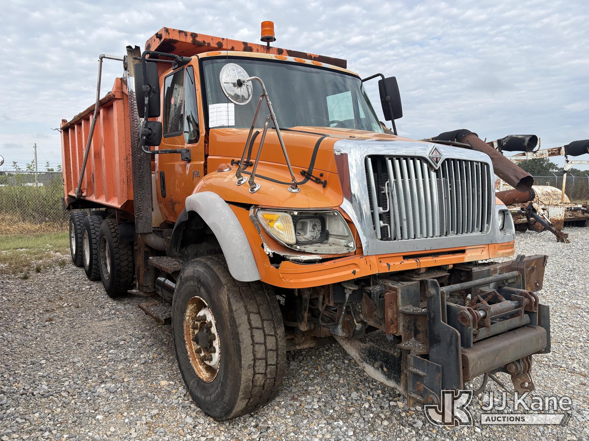 2004 International 7600