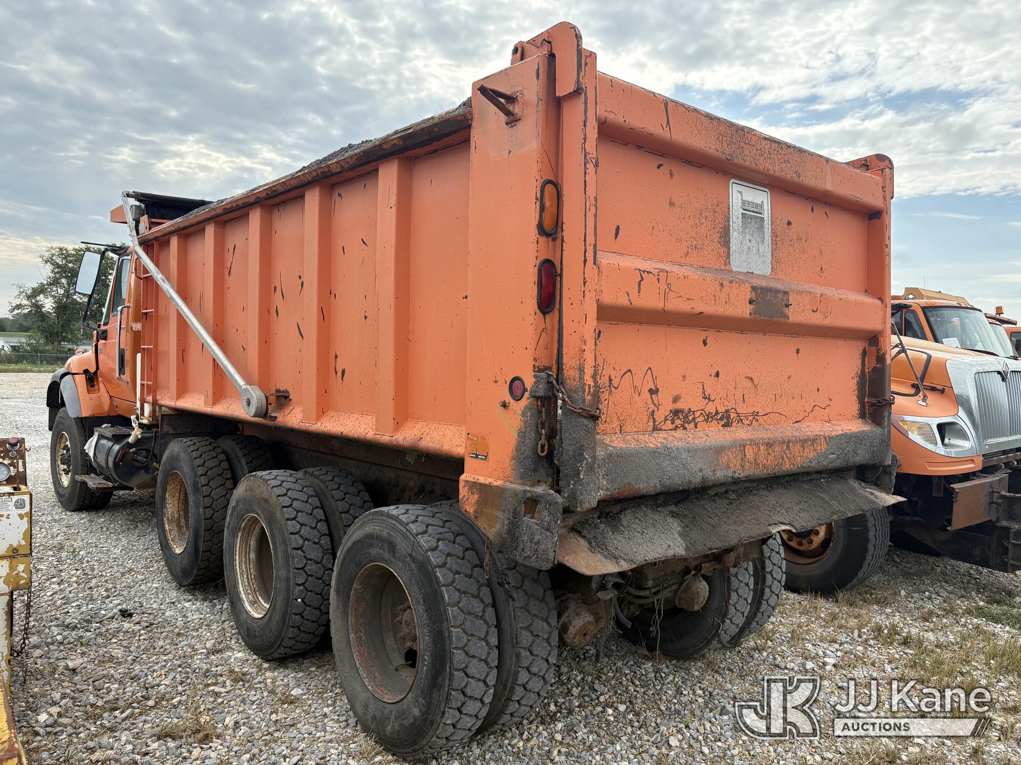 2004 International 7600
