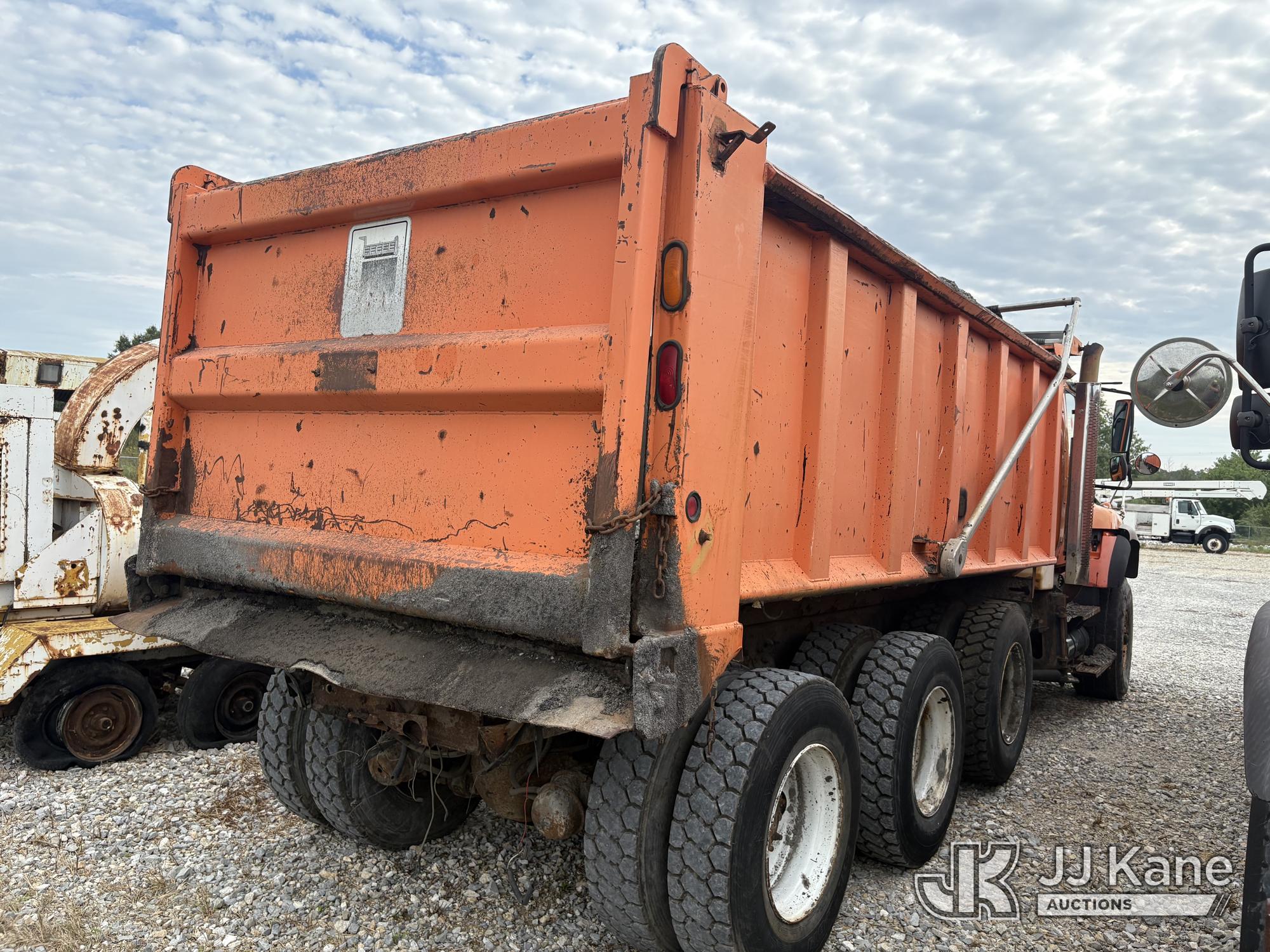 2004 International 7600