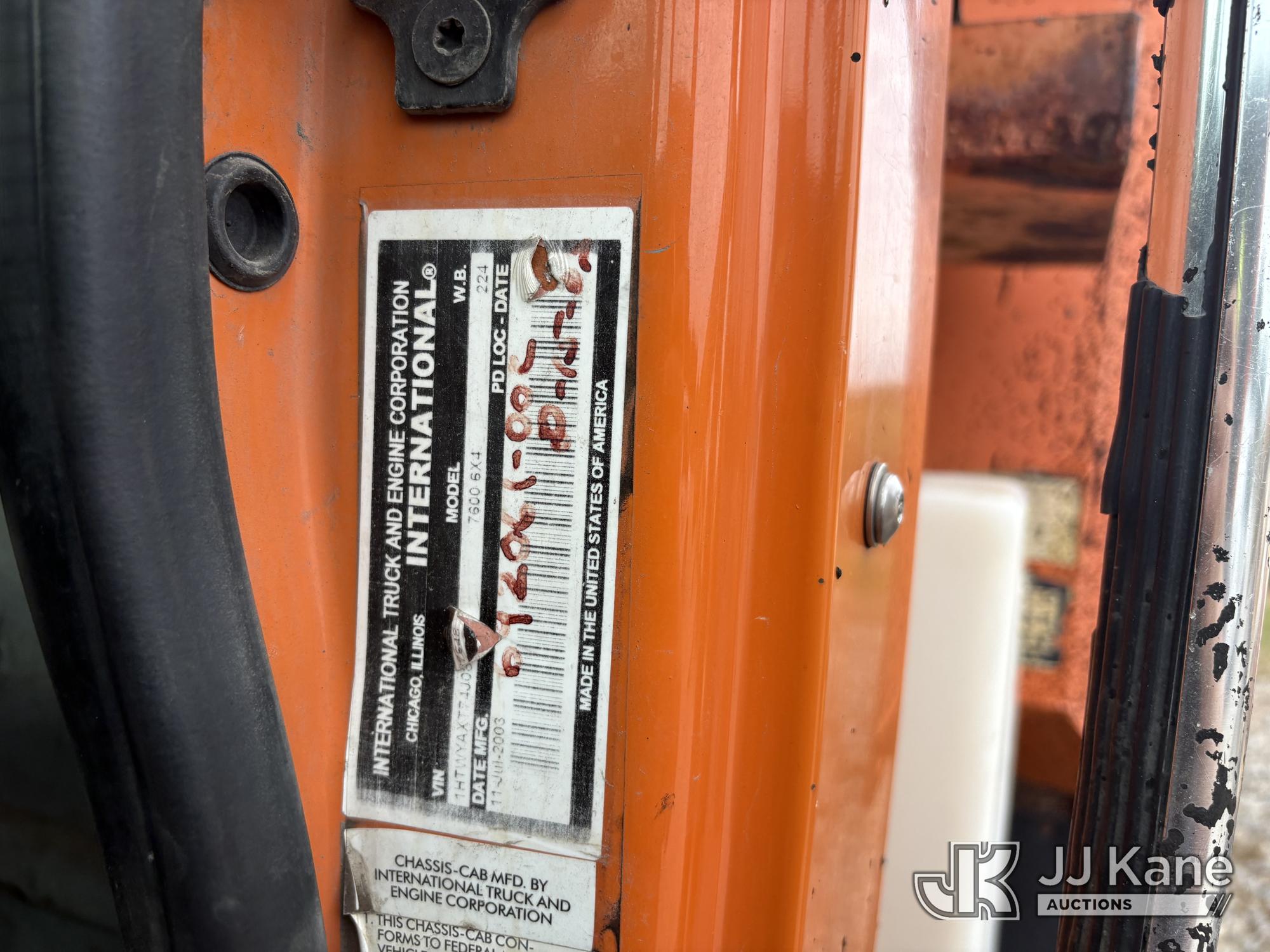 2004 International 7600
