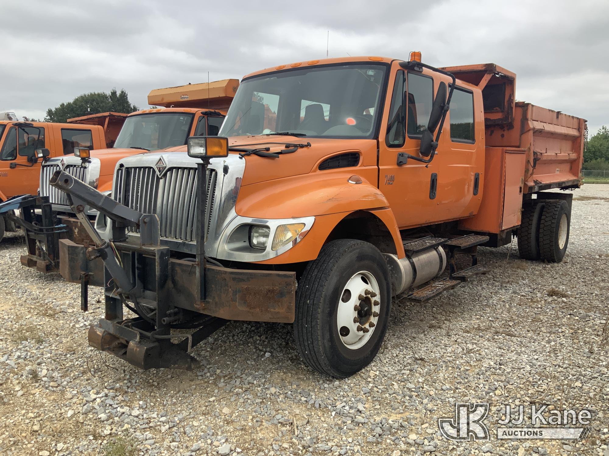 Photo of 2005 International 7400
