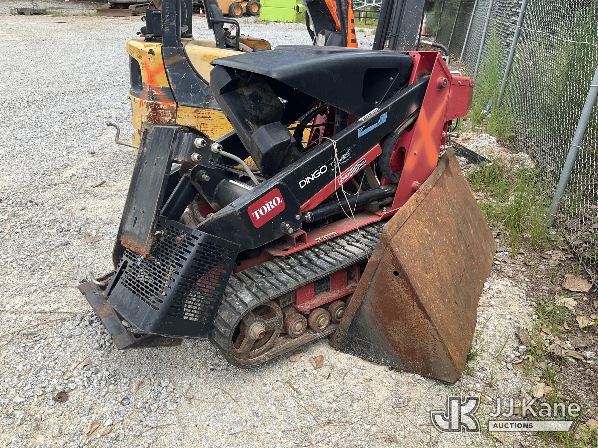 Photo of Toro Dingo TX425