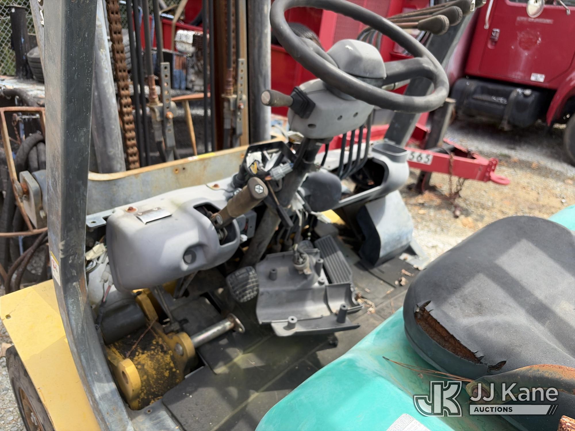 0 Komatsu FG40ZT-8