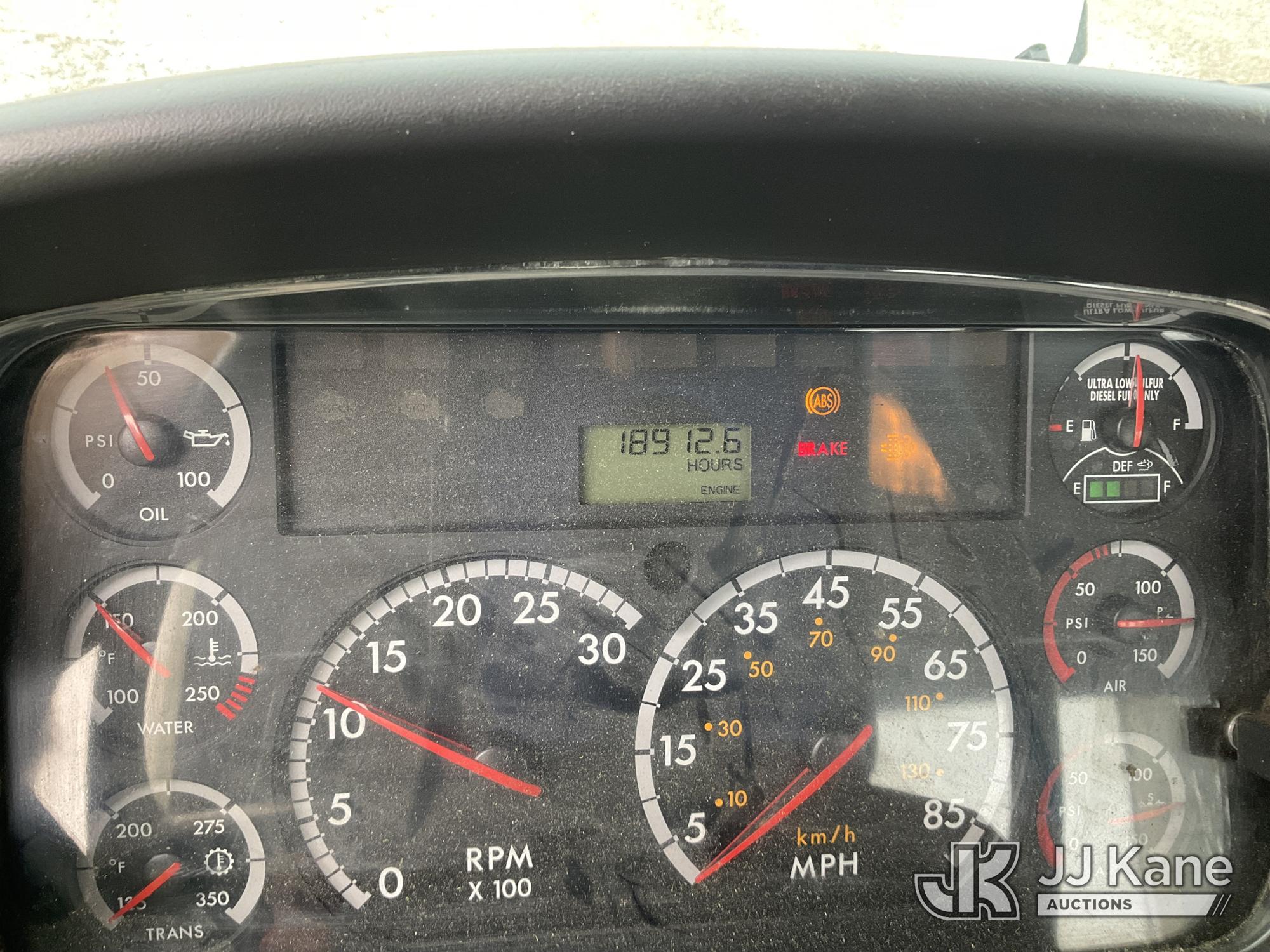 2014 Freightliner M2 106