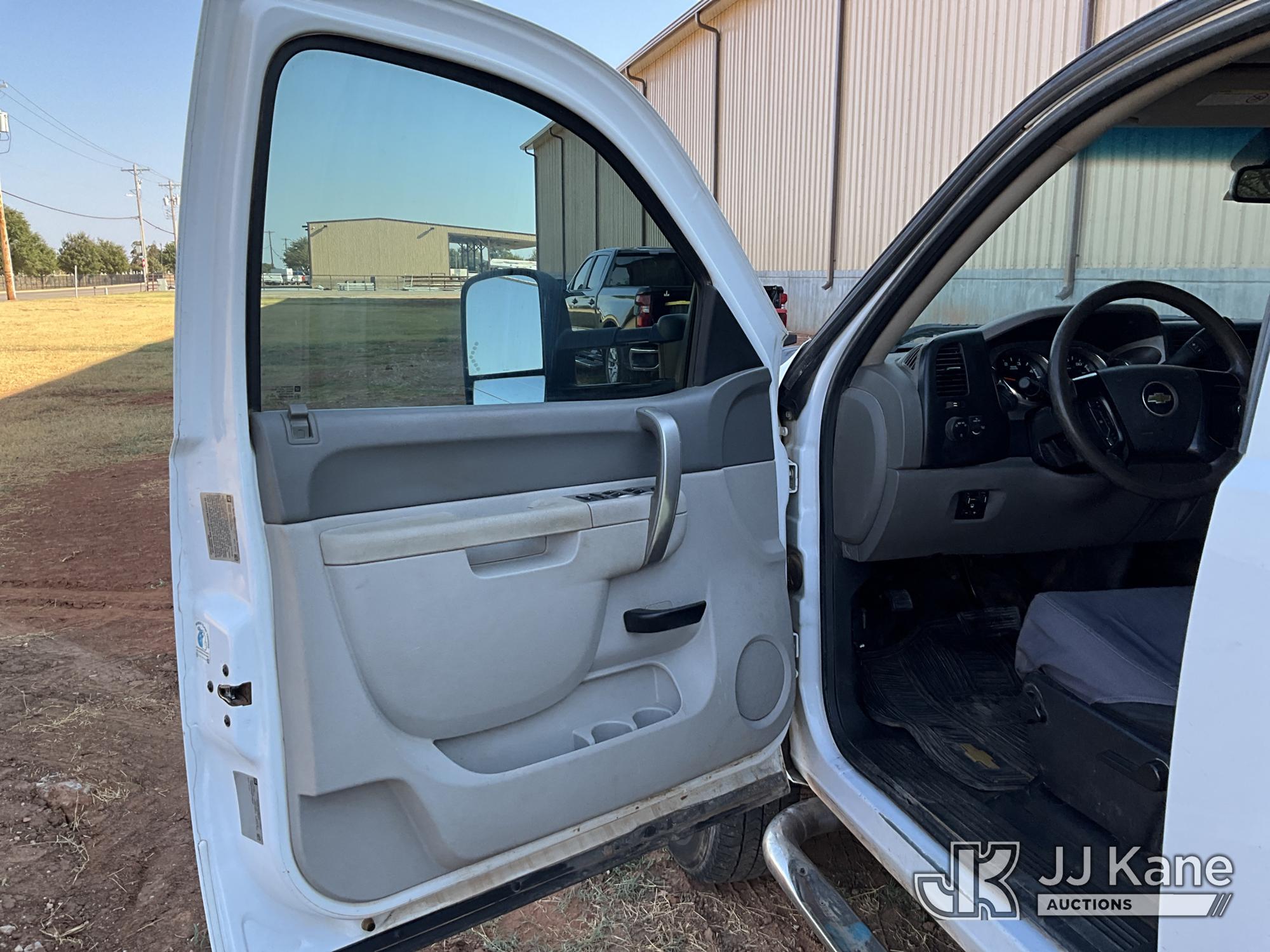 2014 Chevrolet SILVERADO 3500HD 4X4