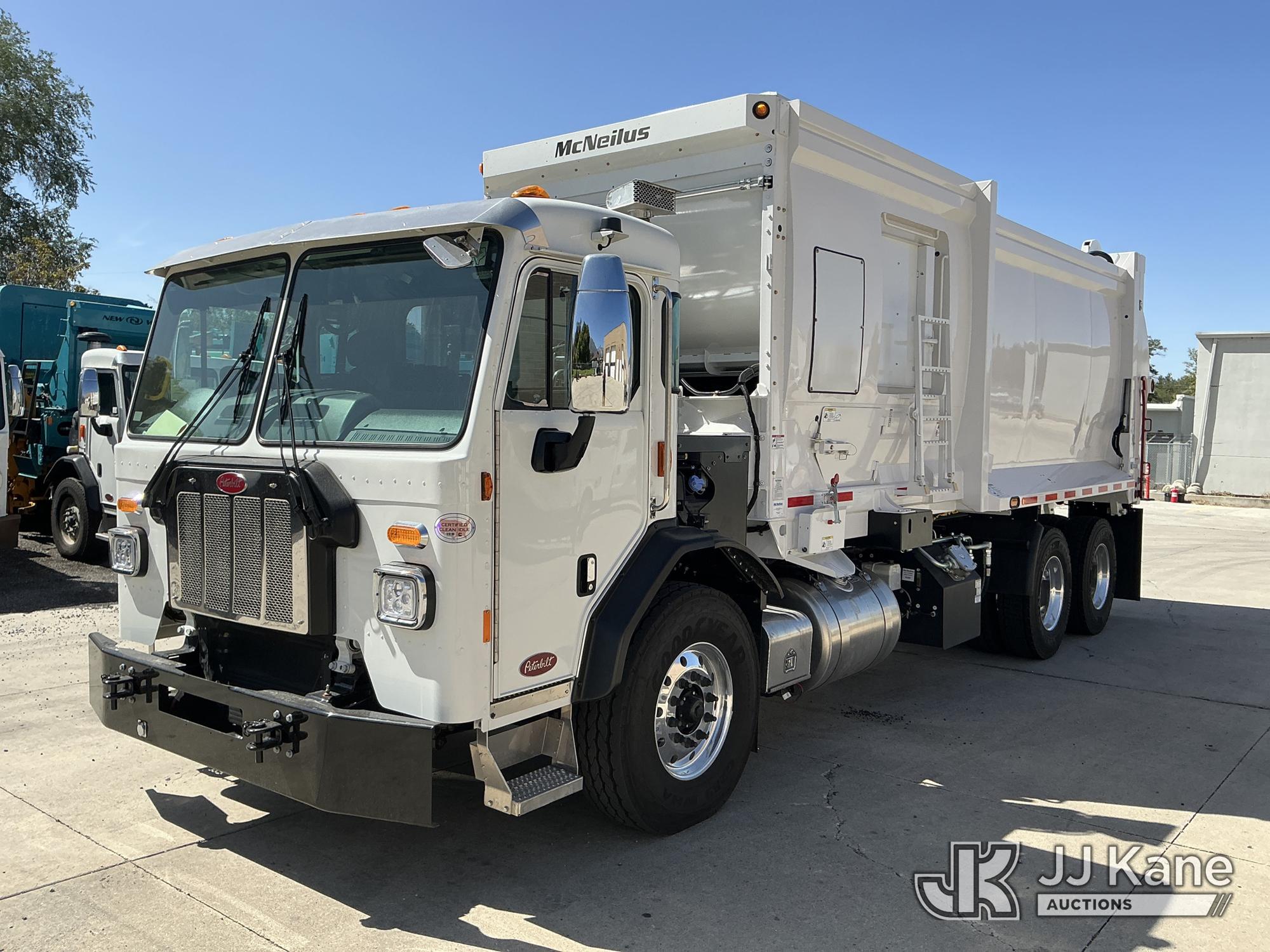Photo of 2027 Peterbilt 520