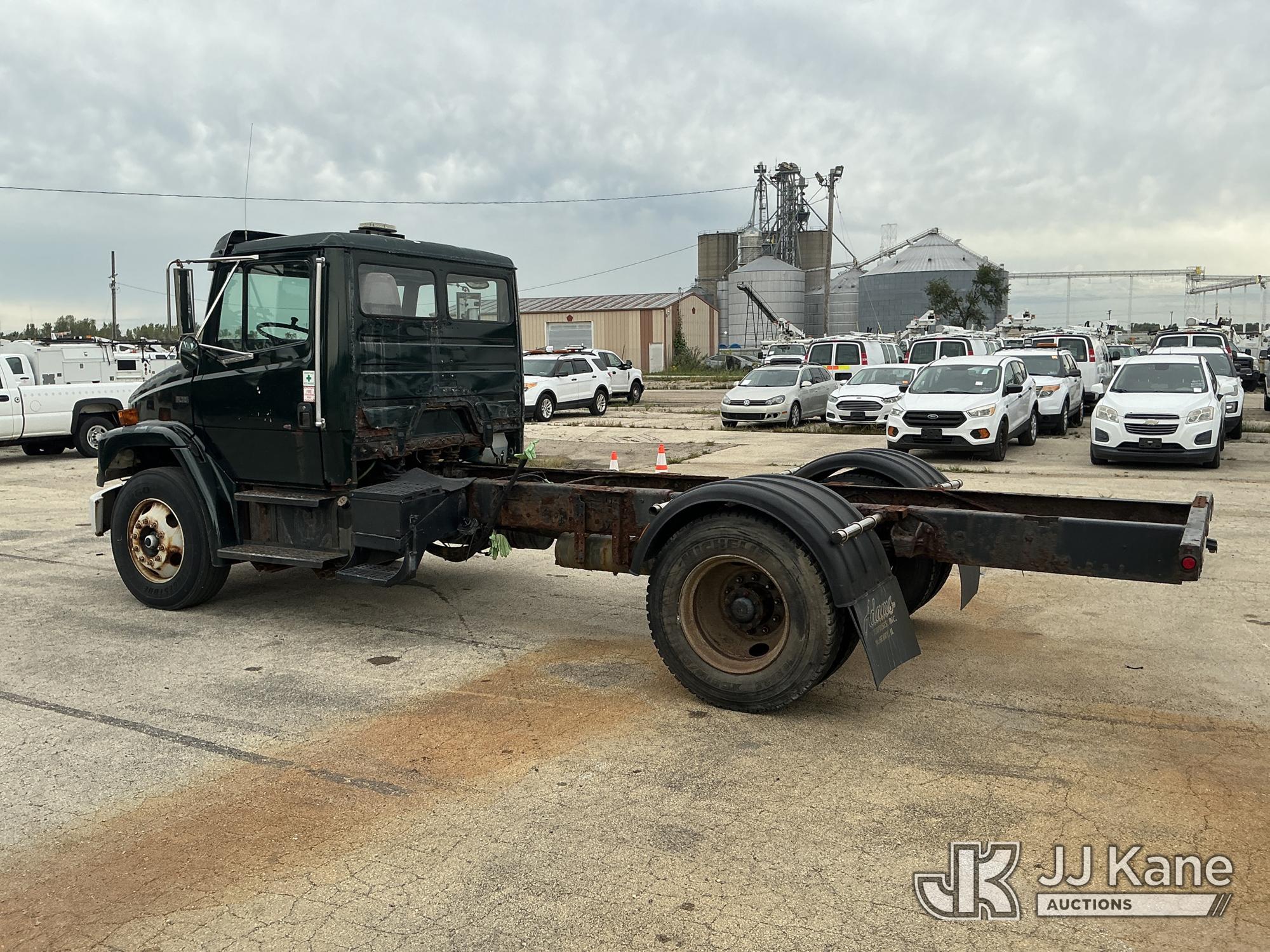 2000 Freightliner FLD70