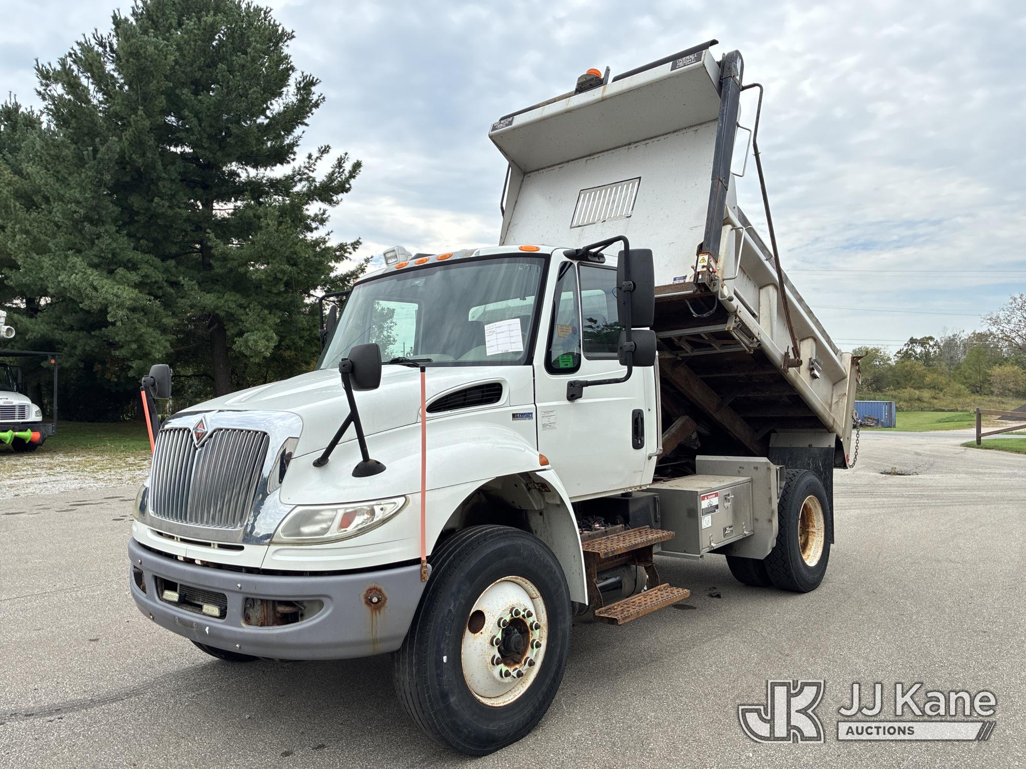 Photo of 2015 International 4400
