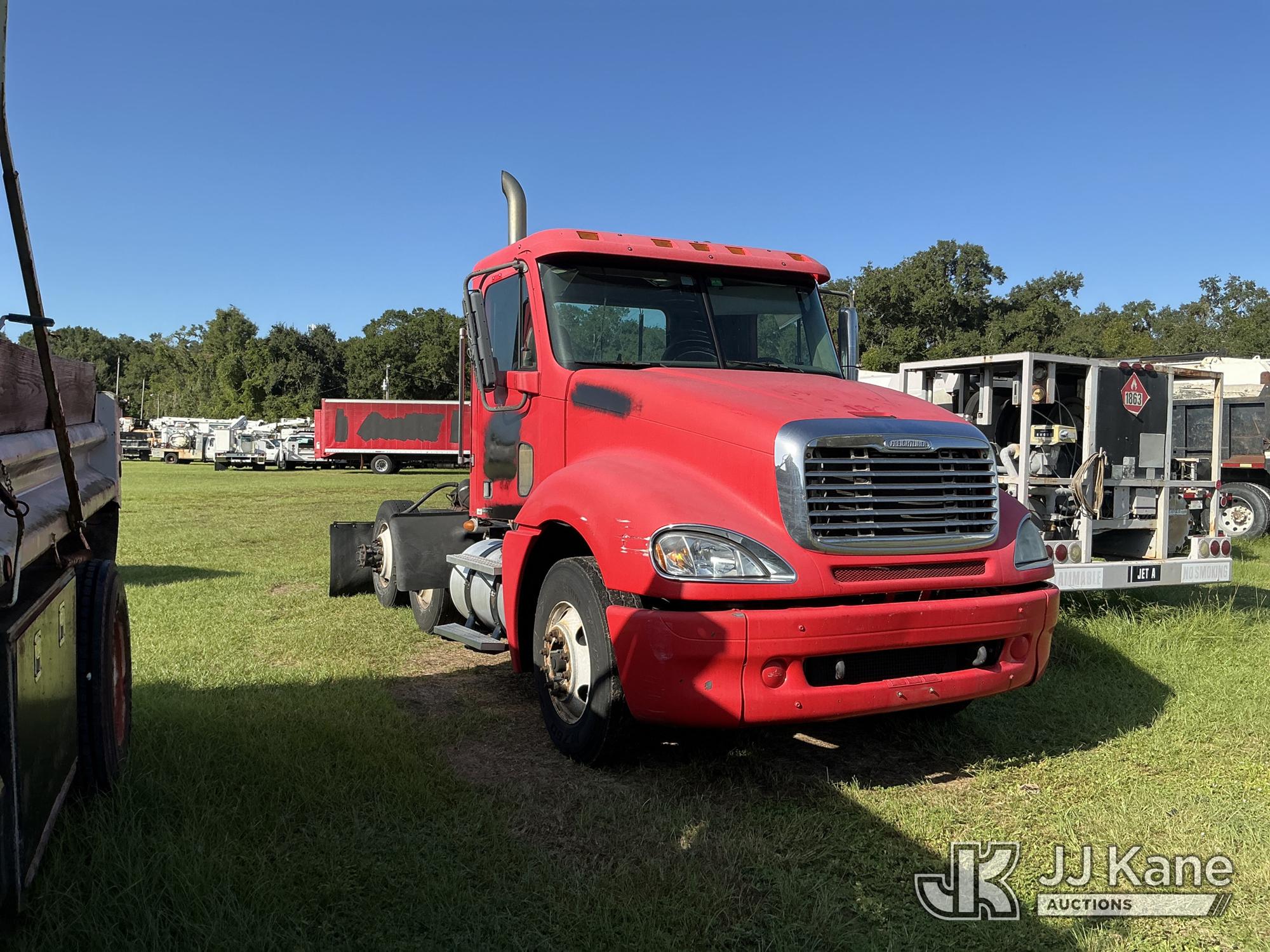 2007 Freightliner Columbia 120