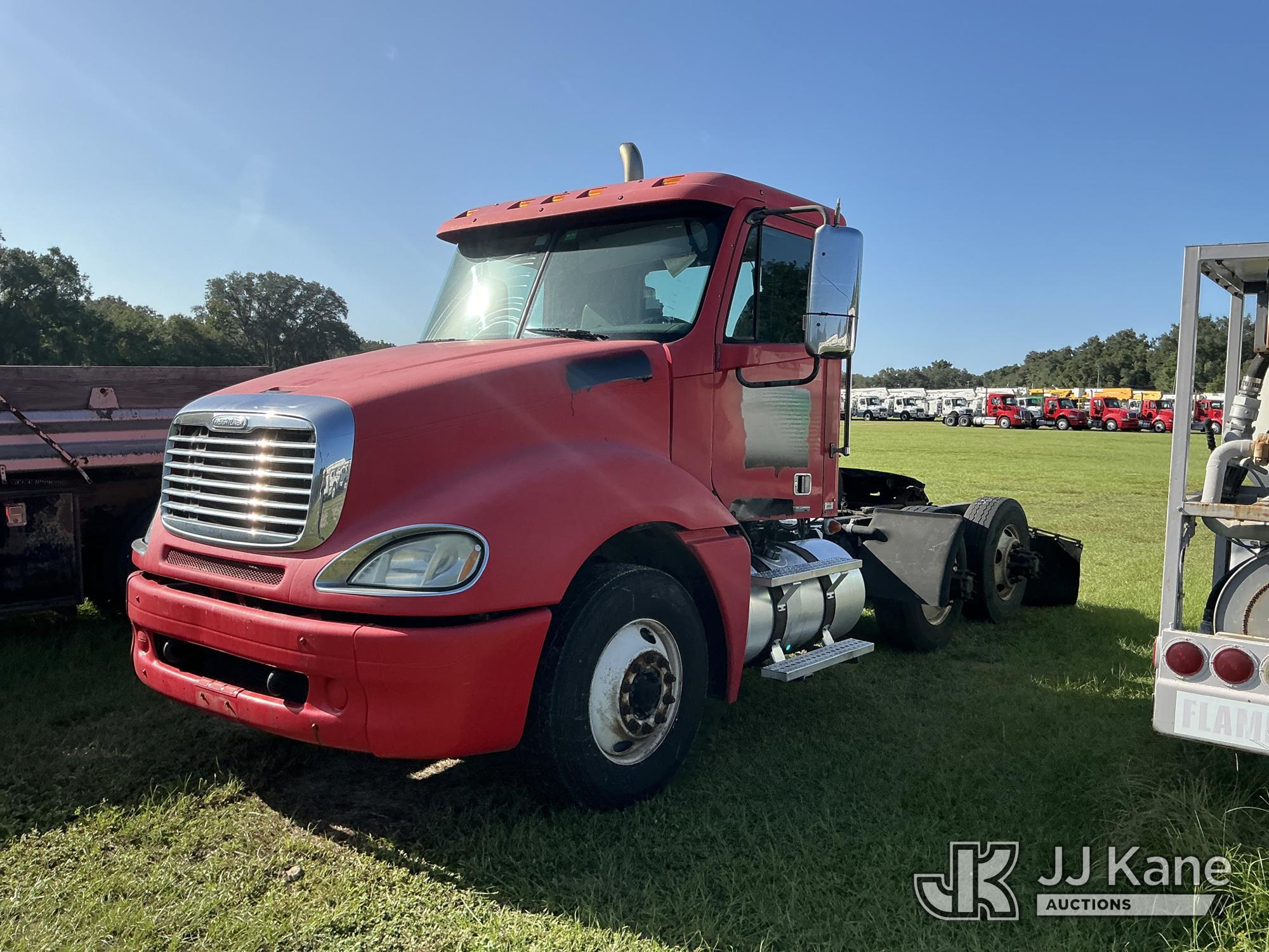 2007 Freightliner Columbia 120