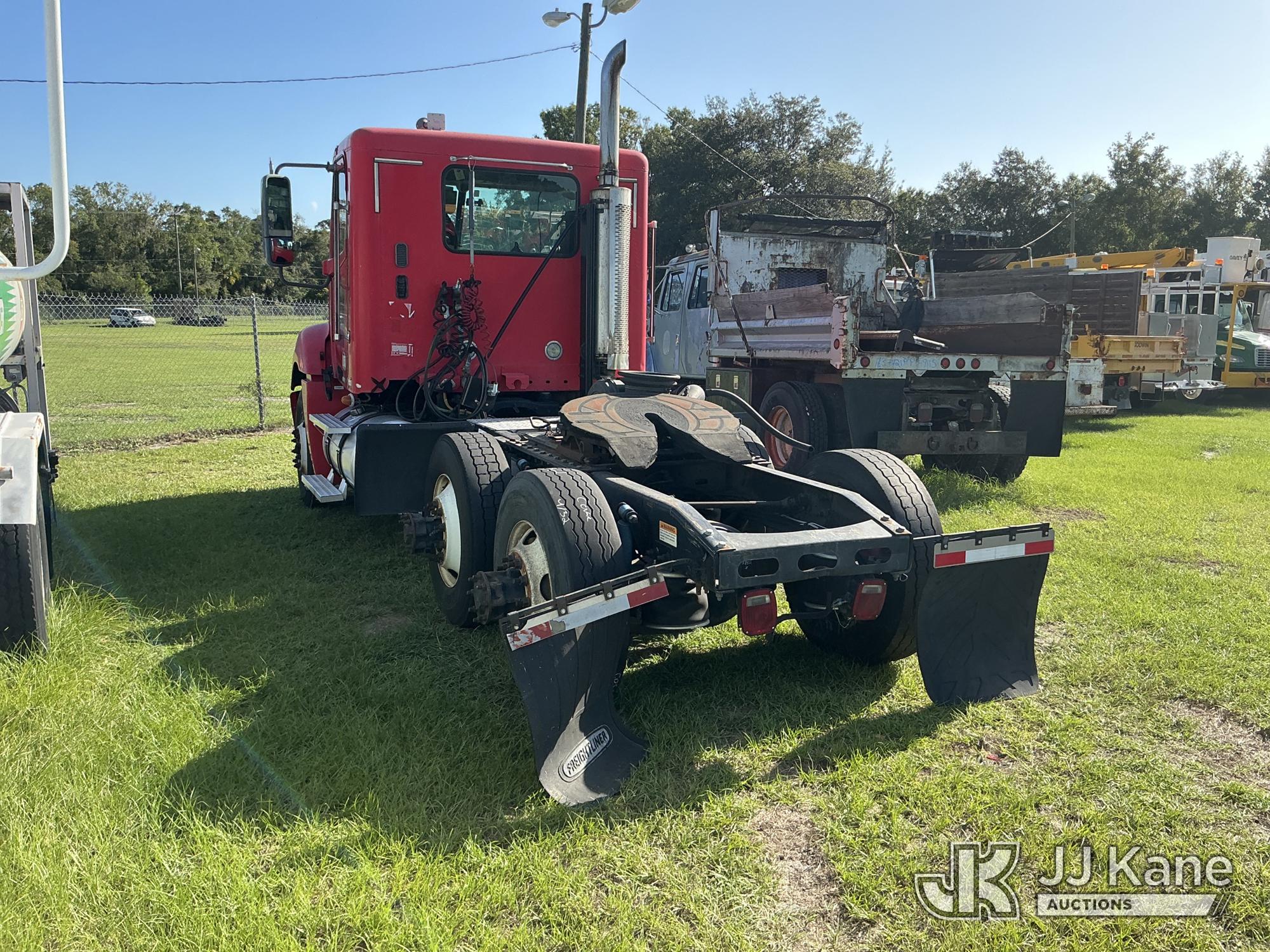 2007 Freightliner Columbia 120