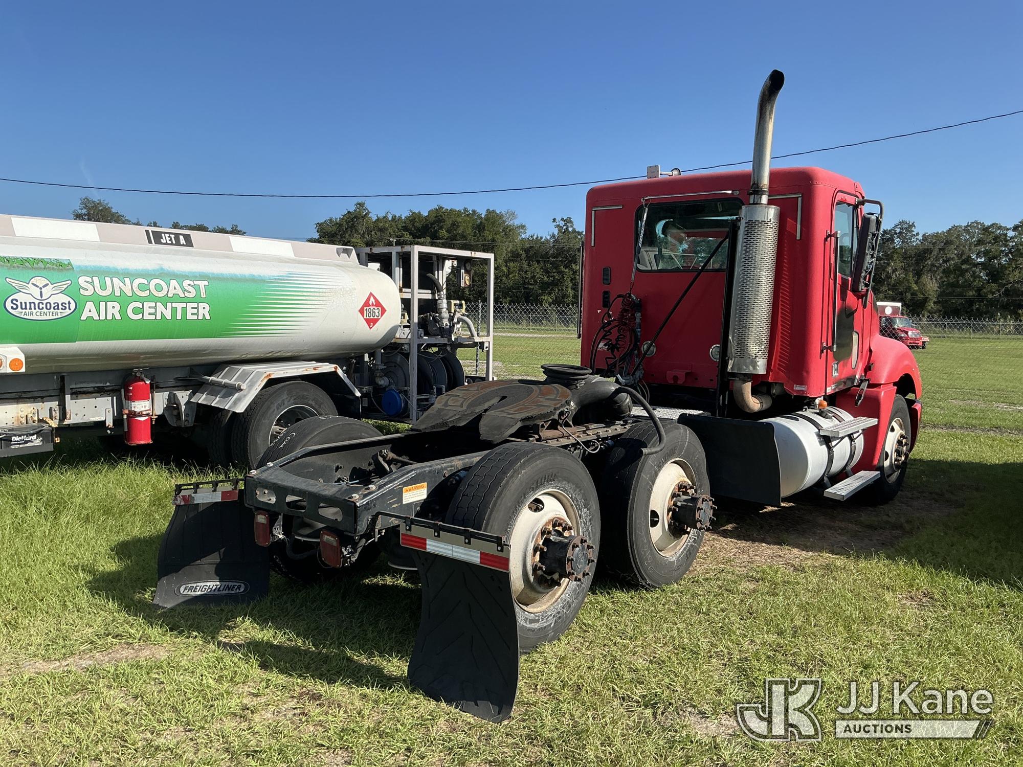 2007 Freightliner Columbia 120