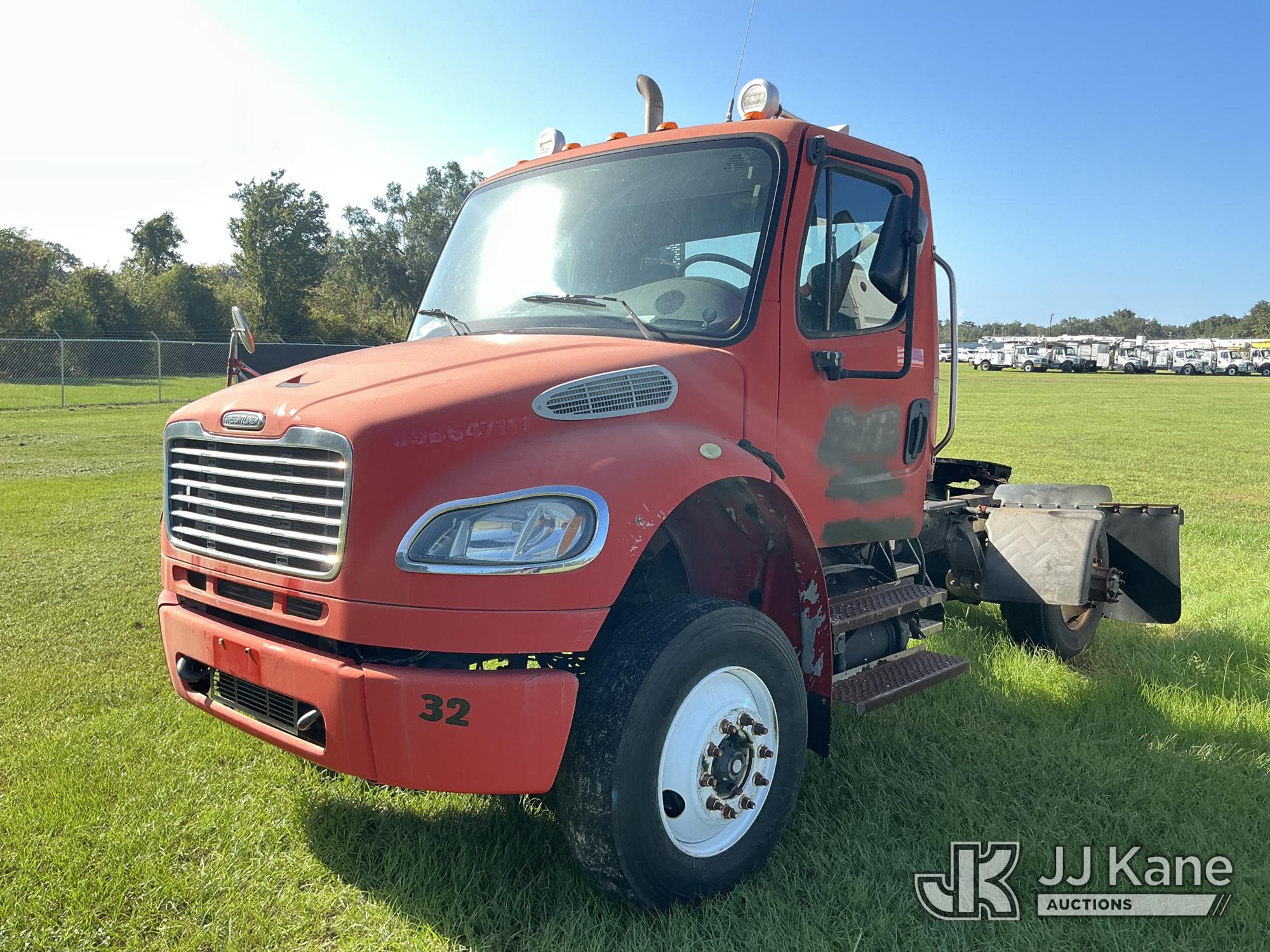 2009 Freightliner M2 106