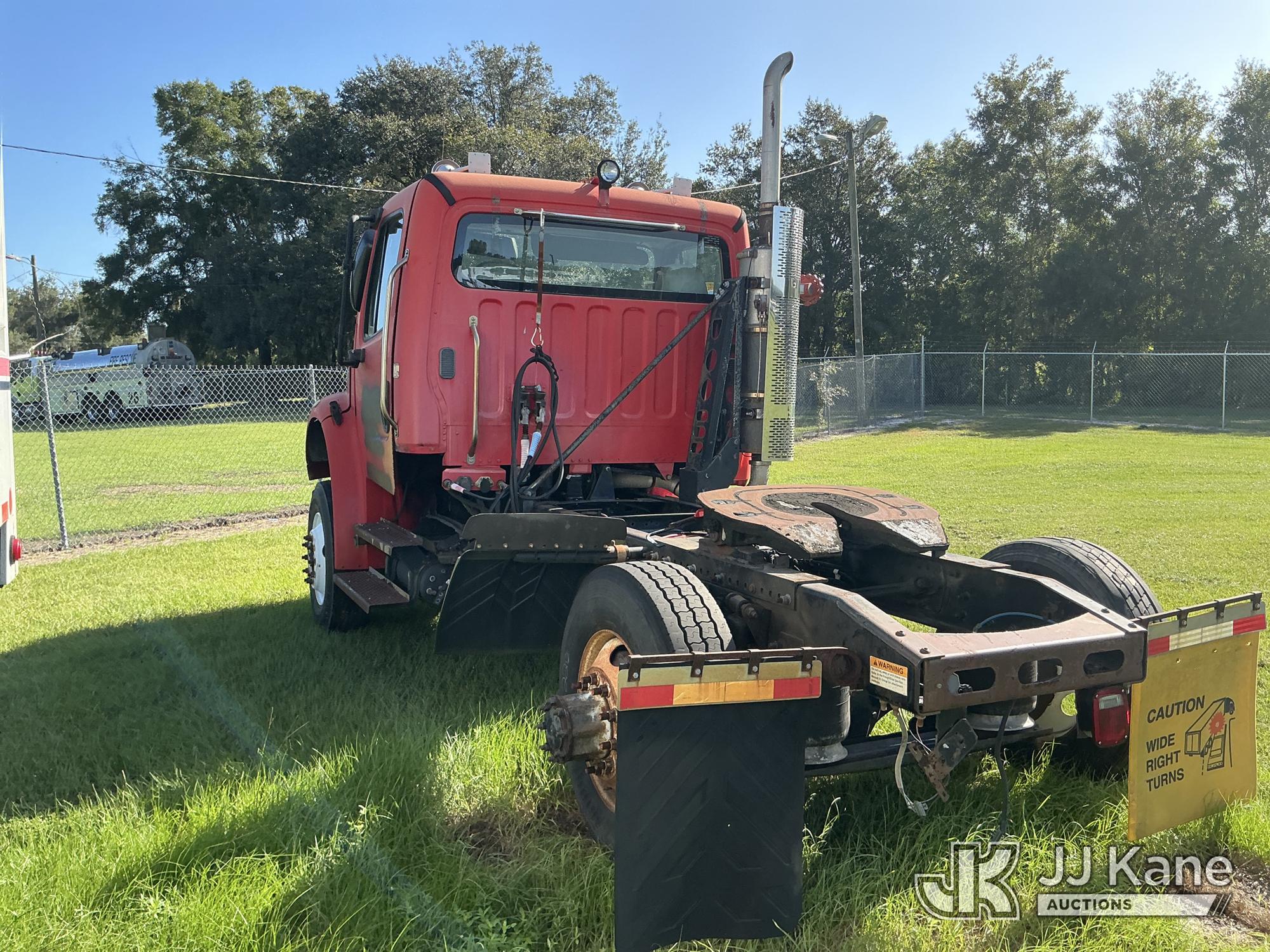 2009 Freightliner M2 106