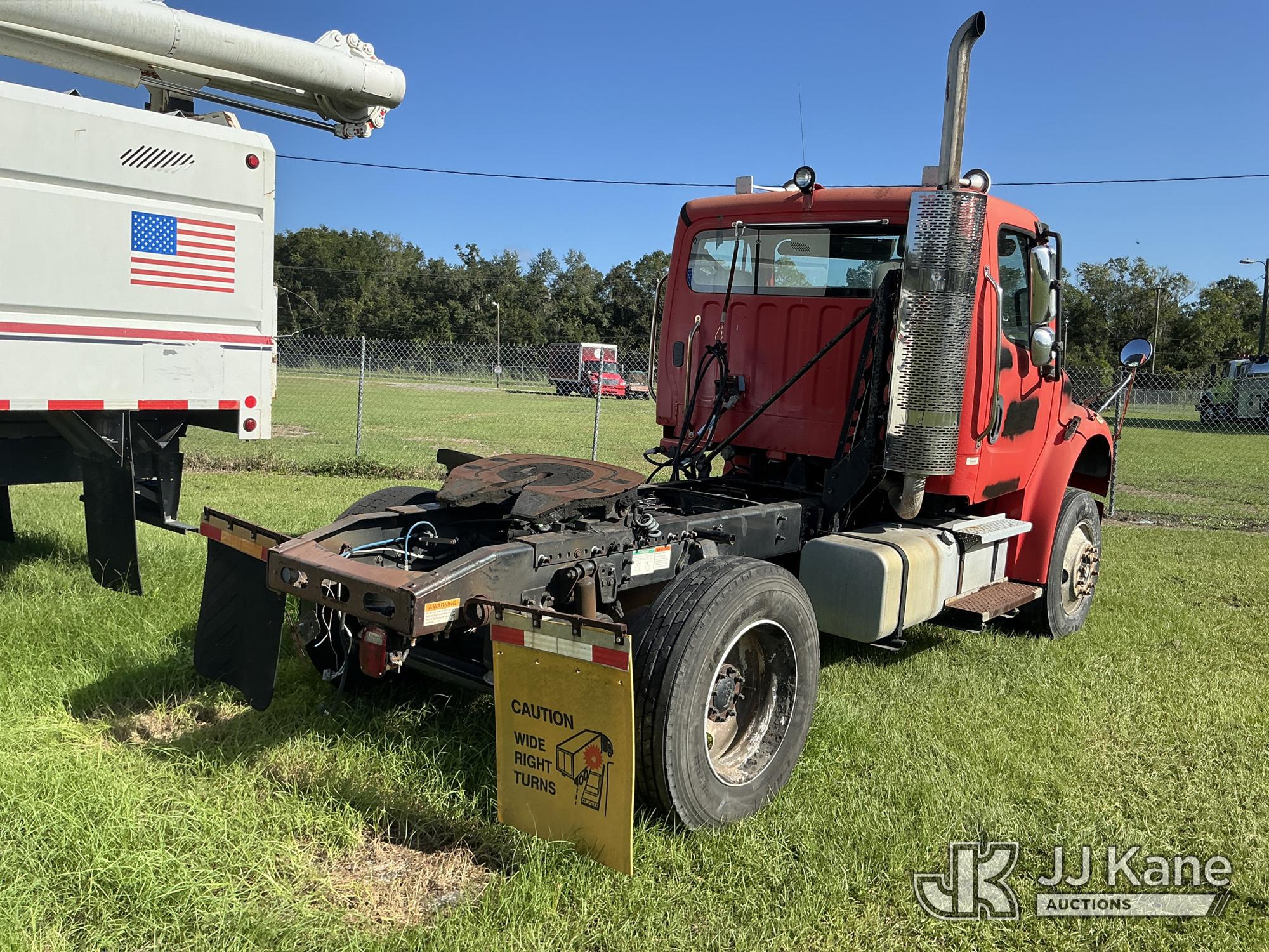 2009 Freightliner M2 106