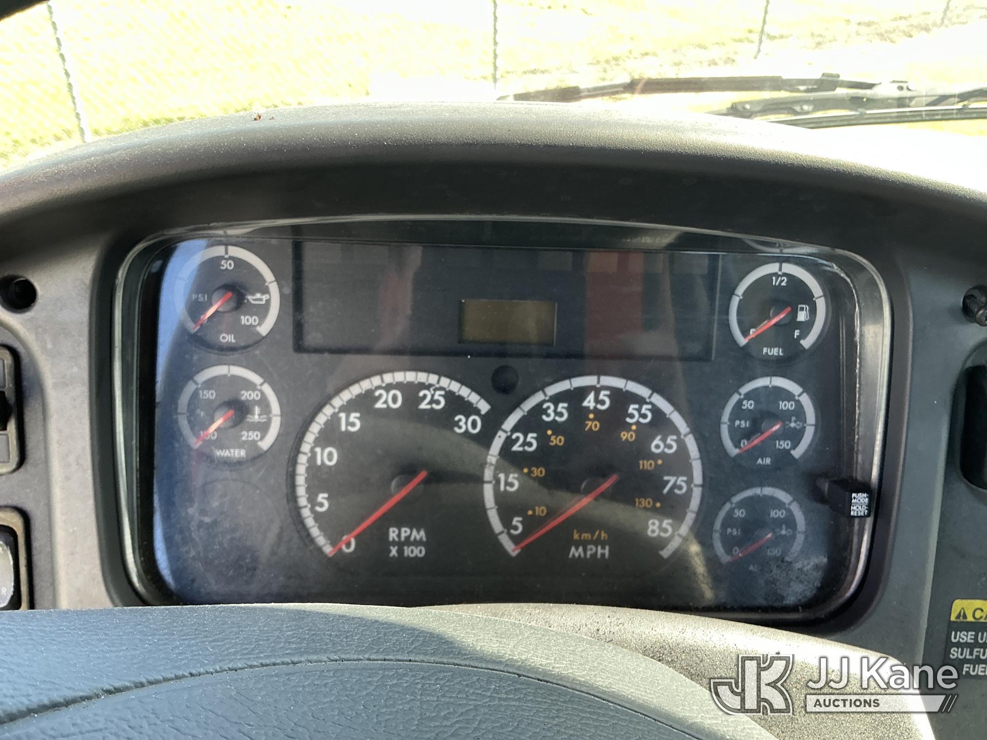 2009 Freightliner M2 106