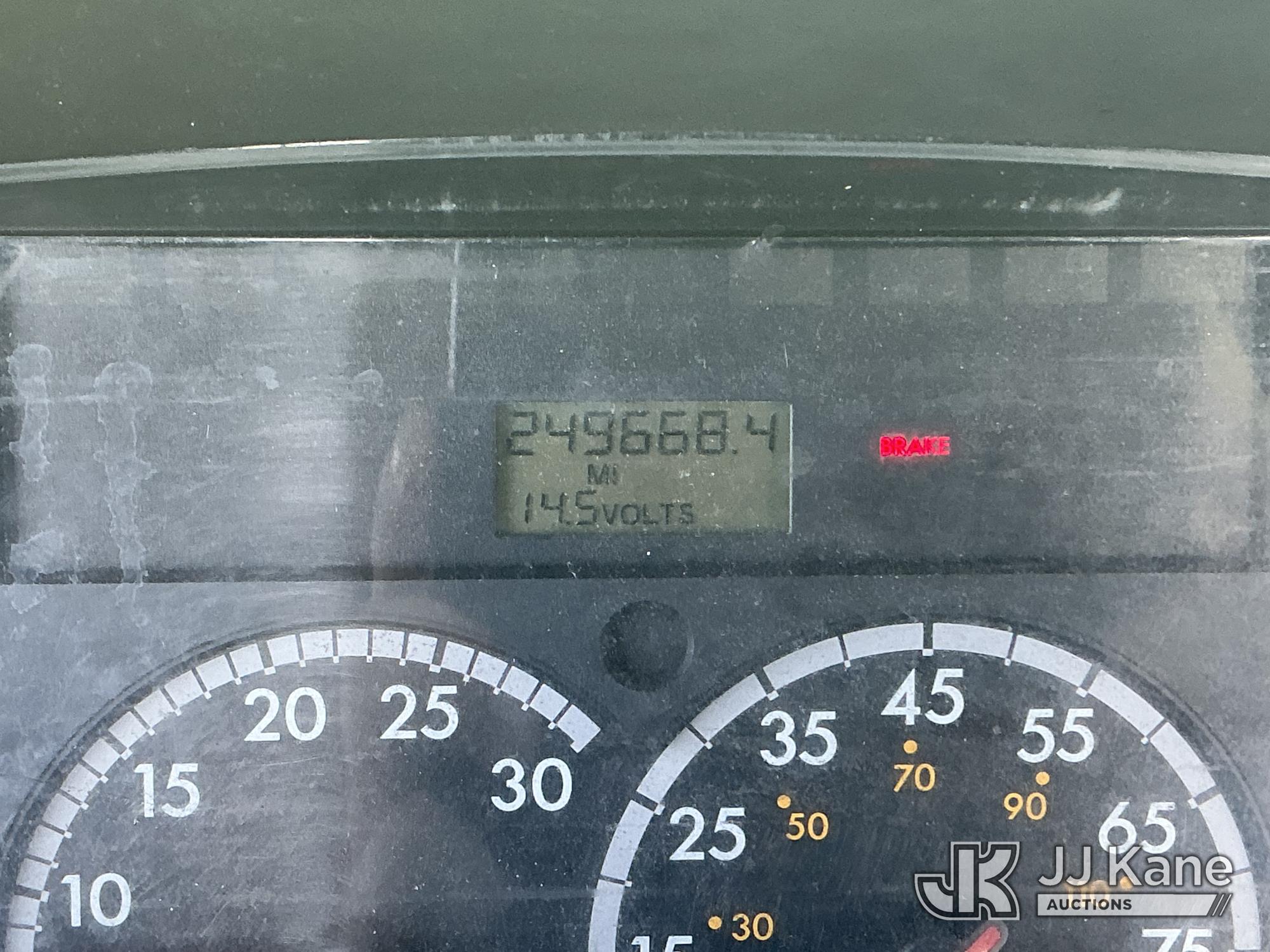 2009 Freightliner M2 106