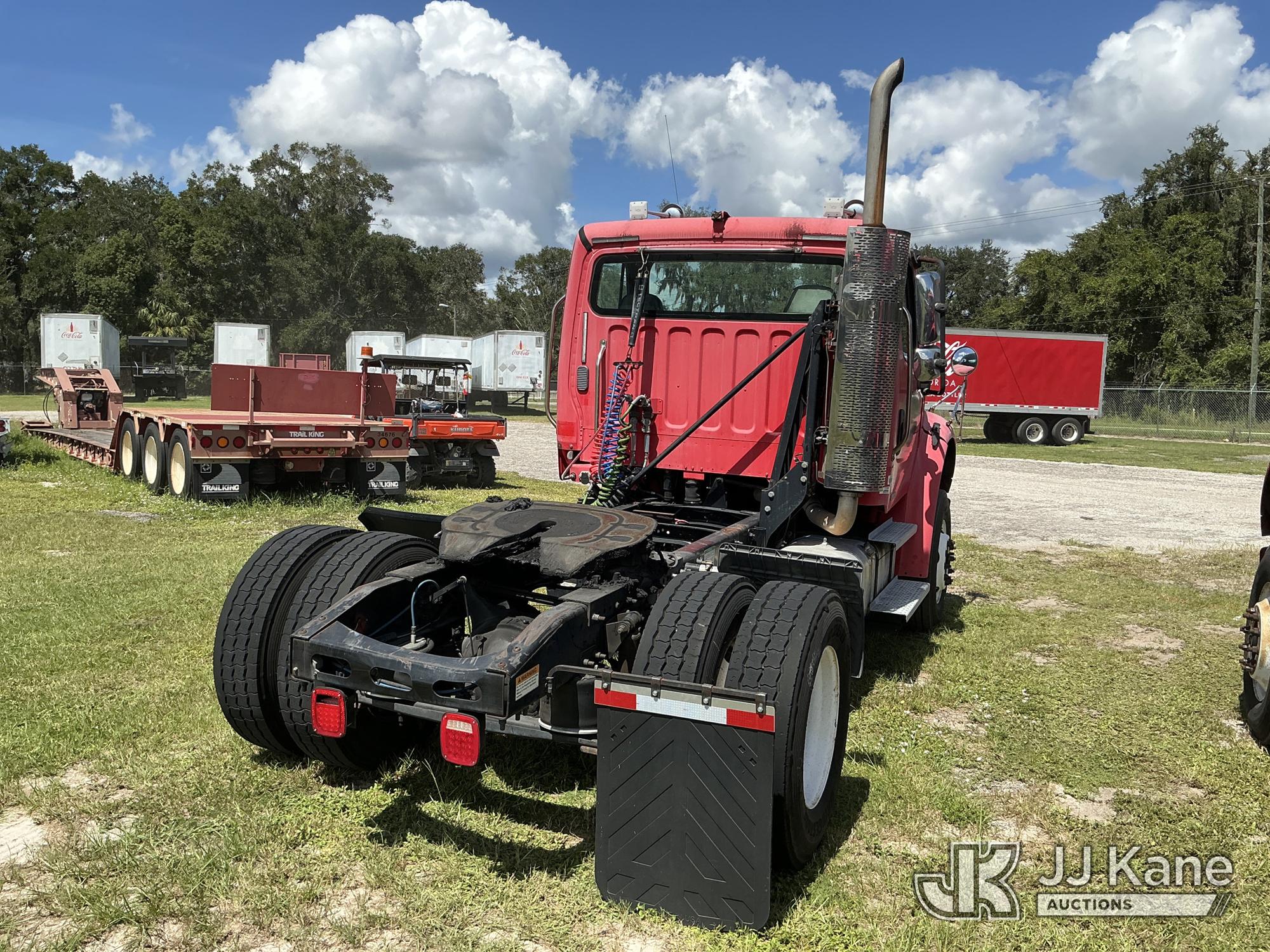 2009 Freightliner M2 106