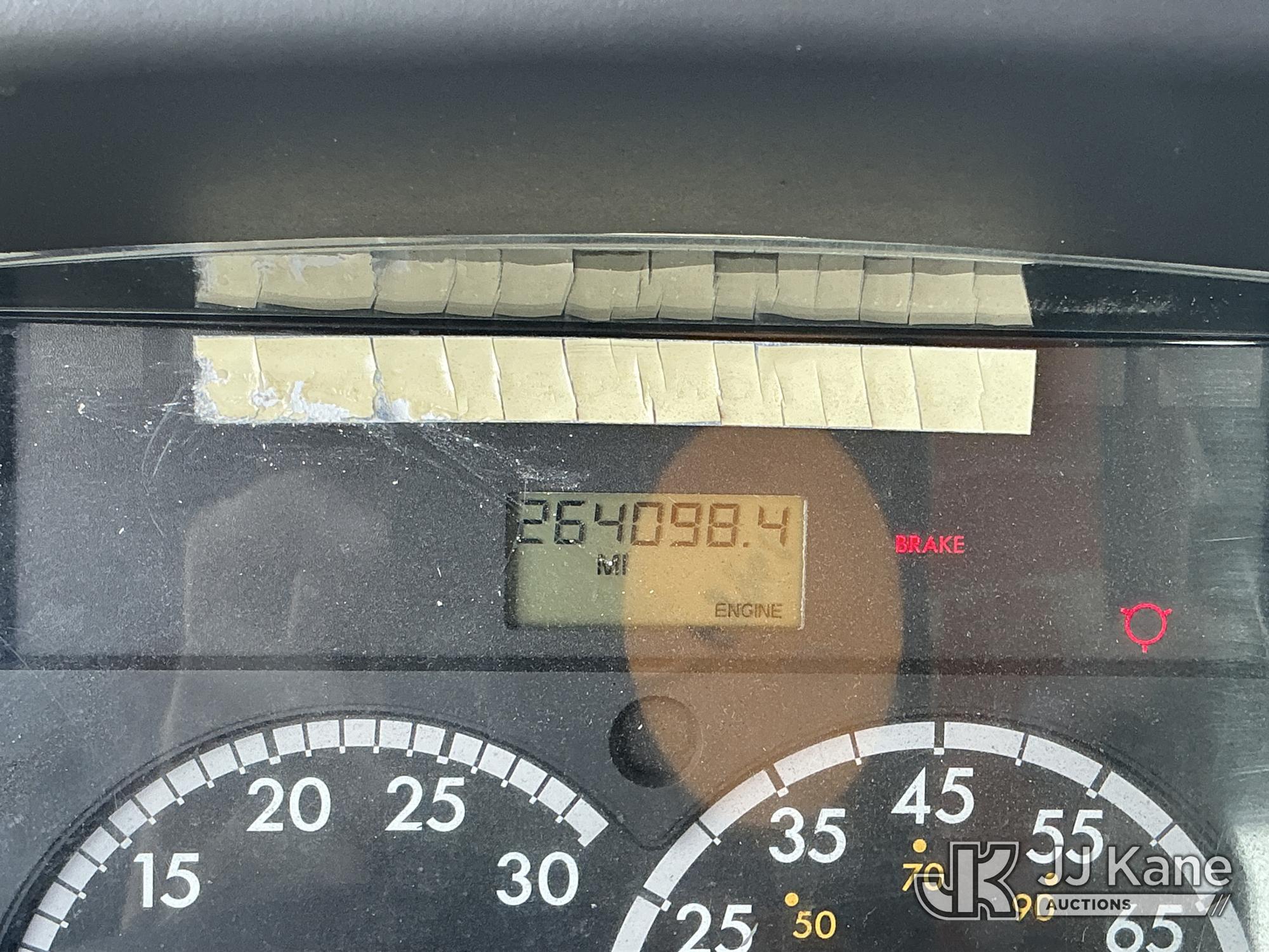 2009 Freightliner M2 106
