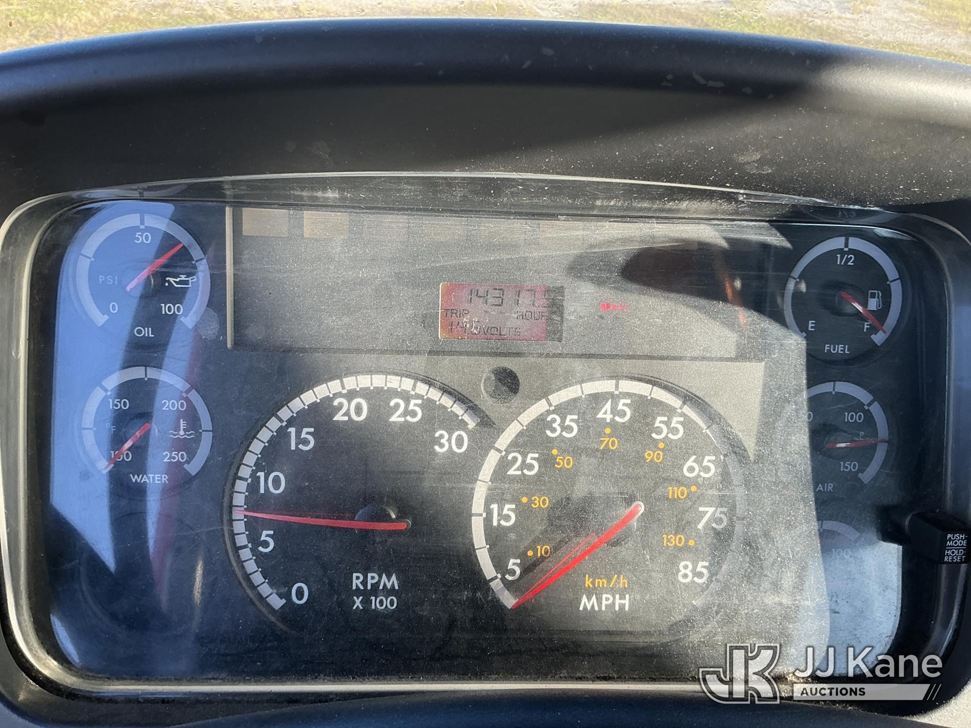 2009 Freightliner M2 106