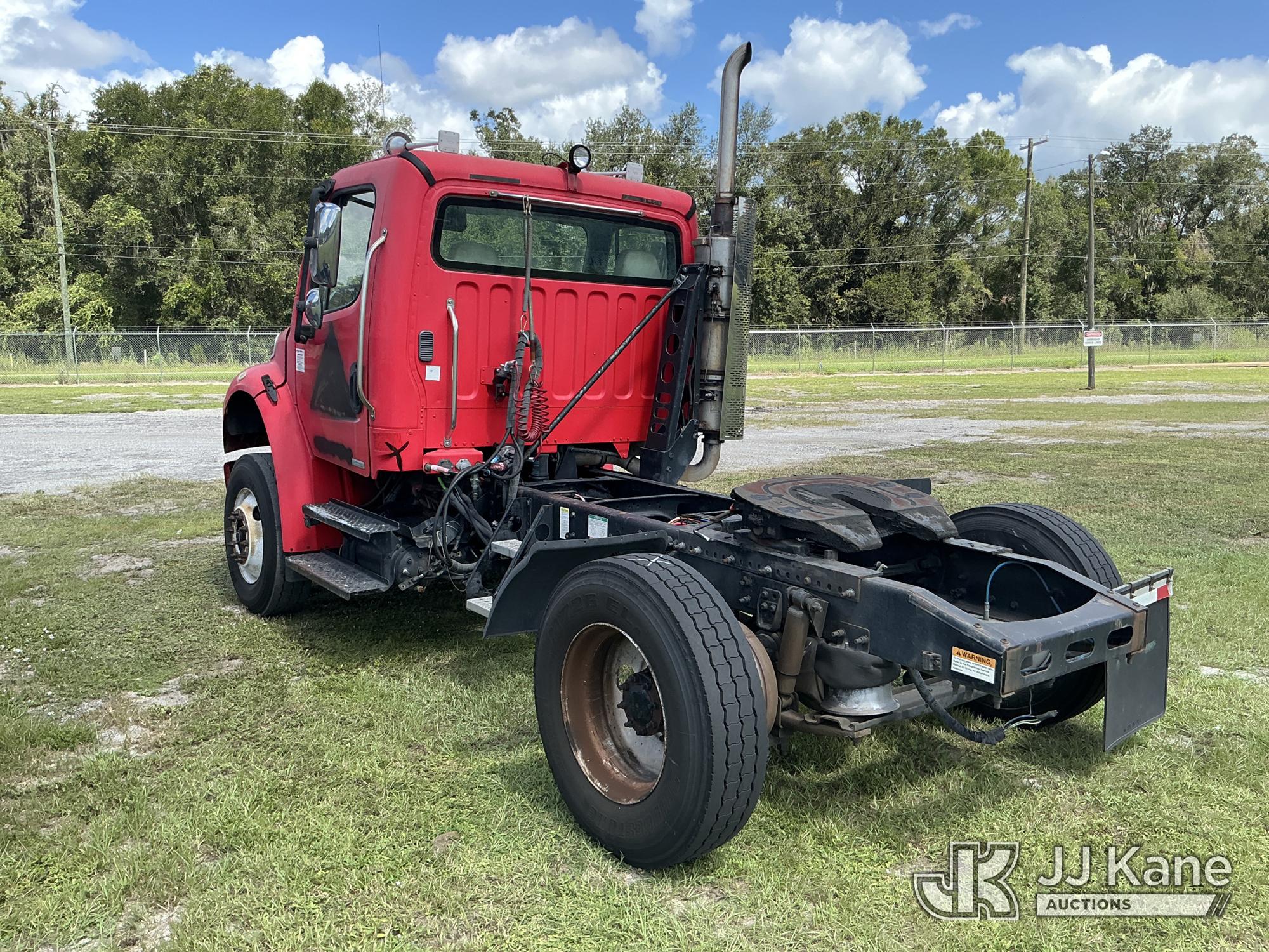 2009 Freightliner M2 106