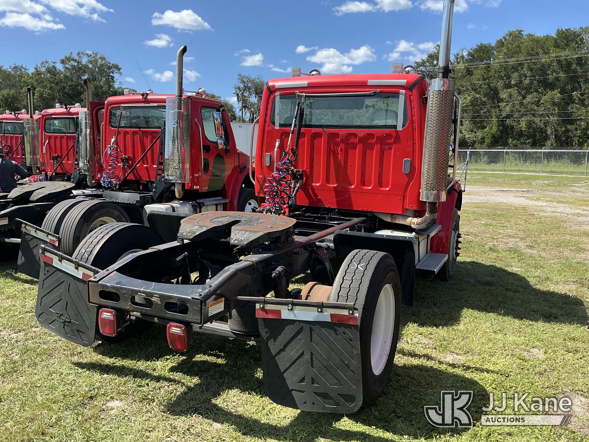 2007 Freightliner M2 106
