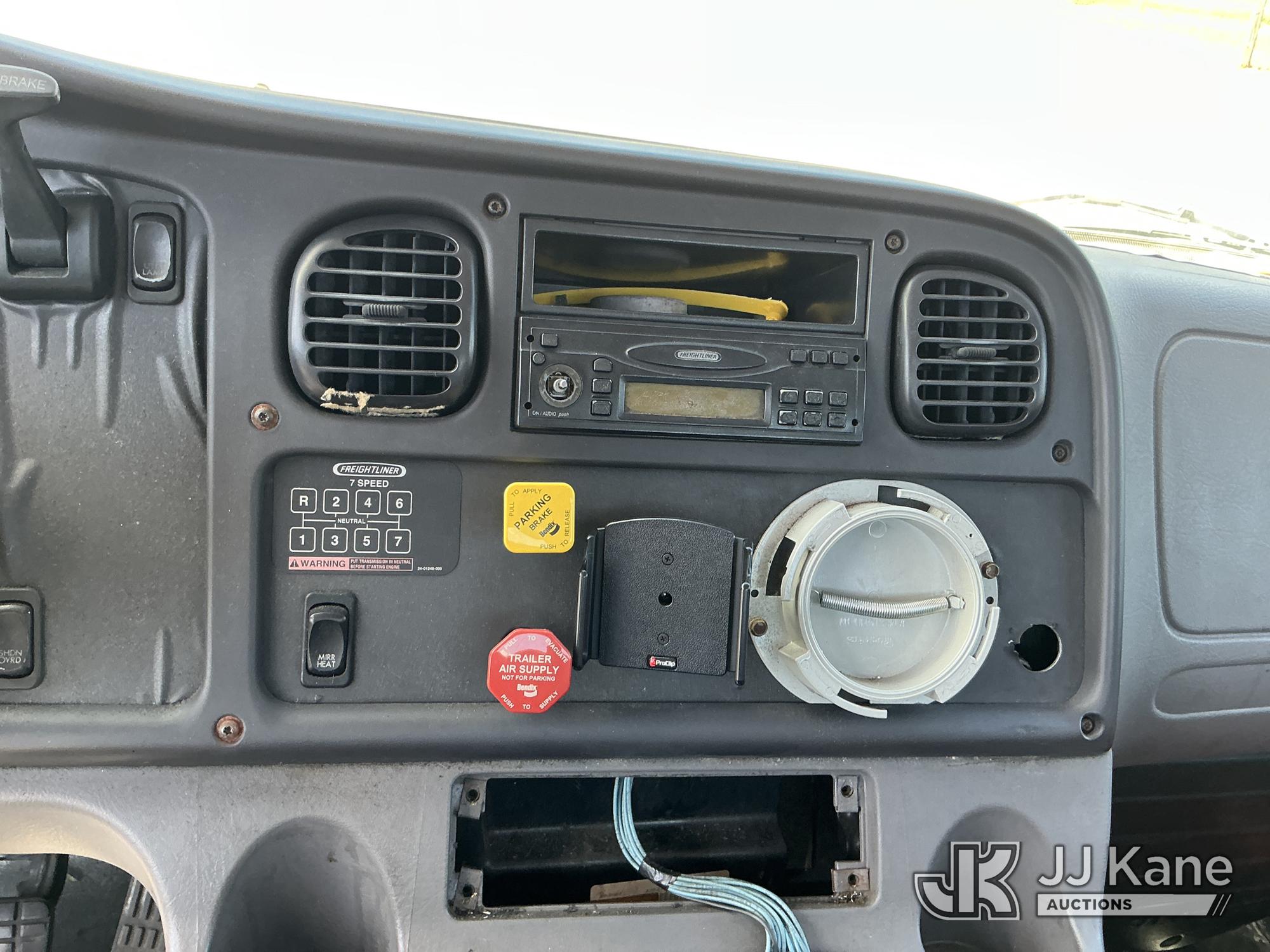 2007 Freightliner M2 106