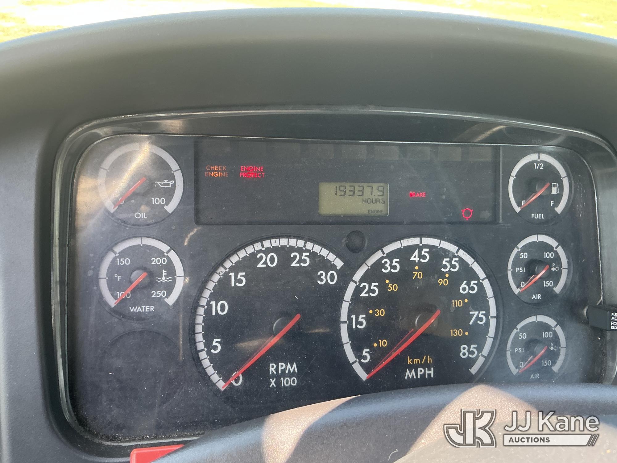 2007 Freightliner M2 106