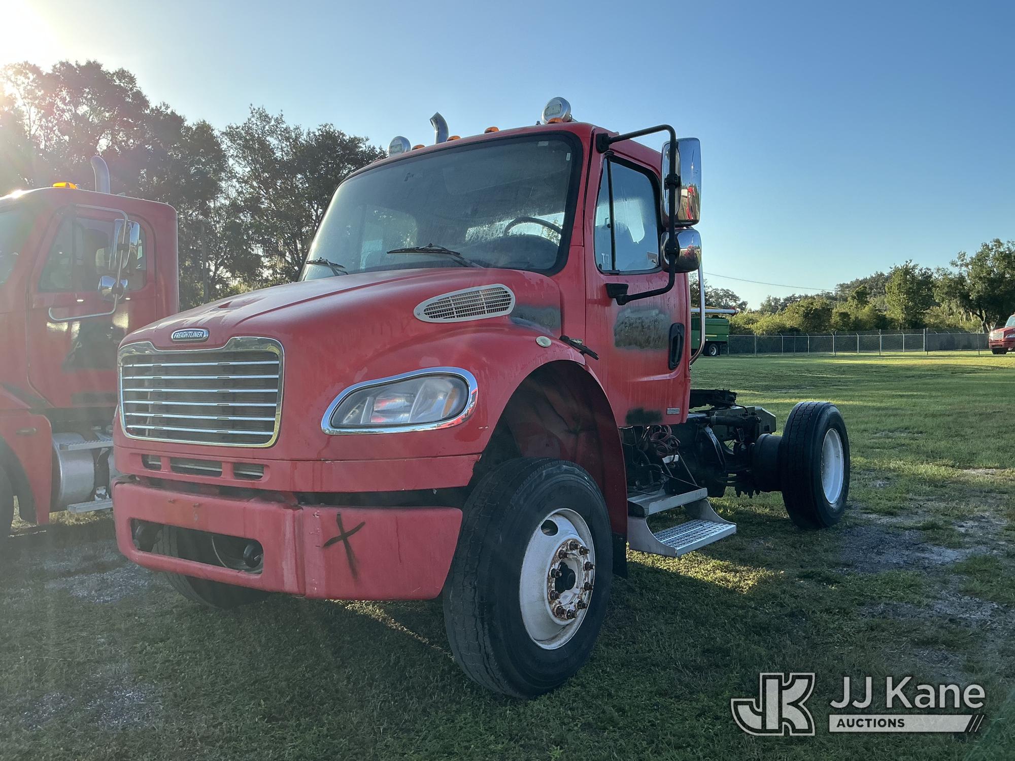 2007 Freightliner M2 106