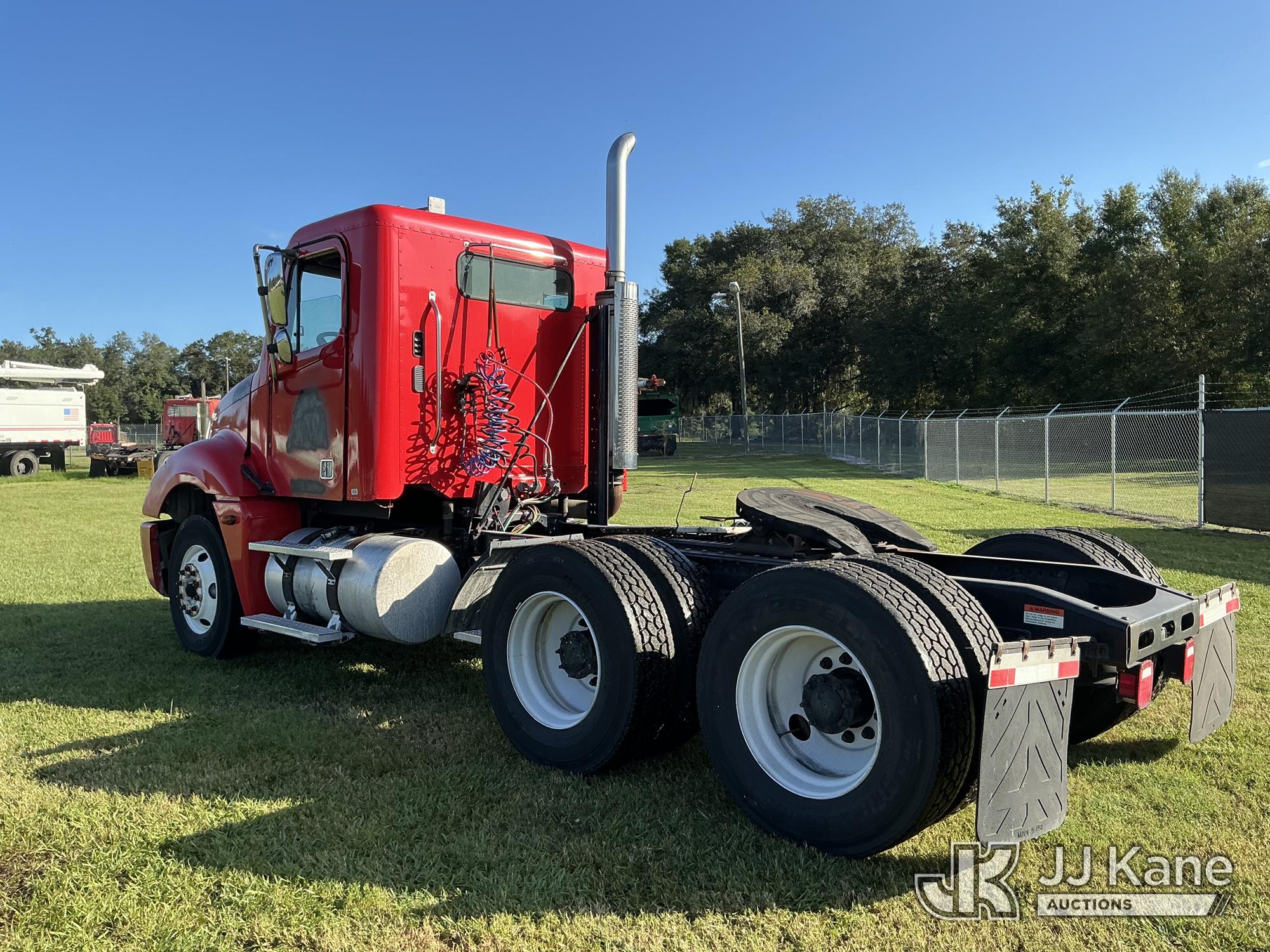 2005 Freightliner Columbia 120