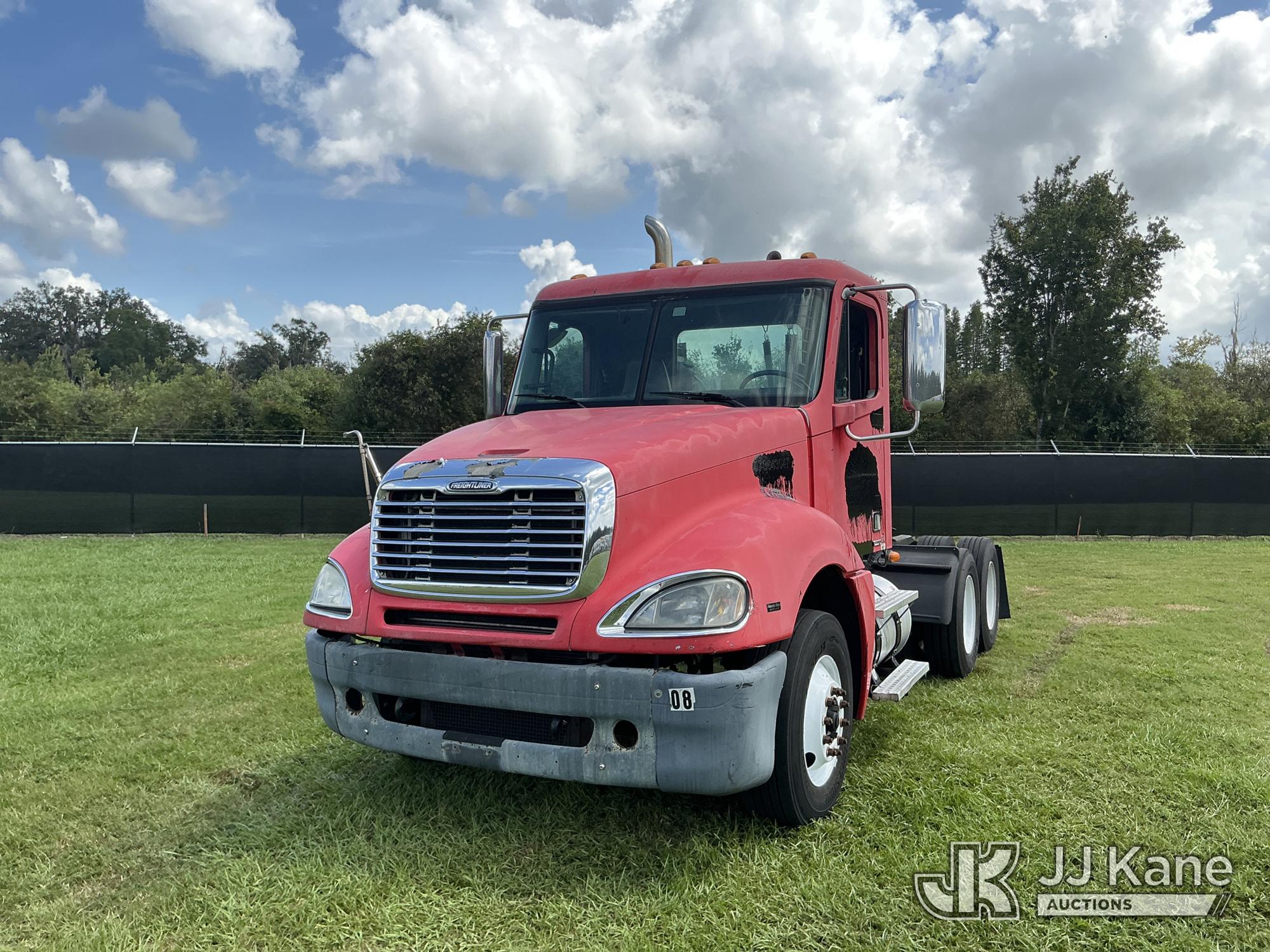 2007 Freightliner Columbia 120