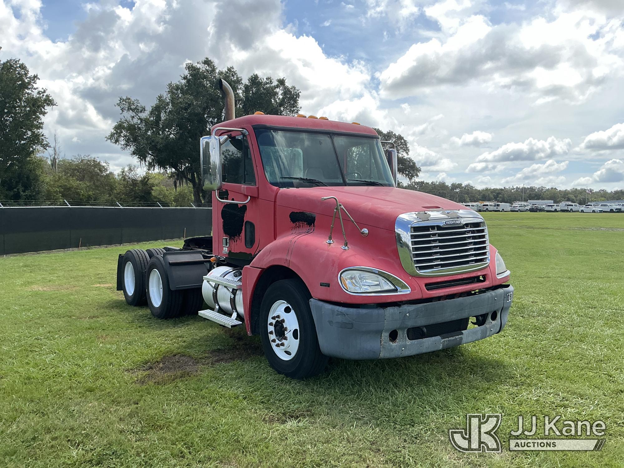 2007 Freightliner Columbia 120