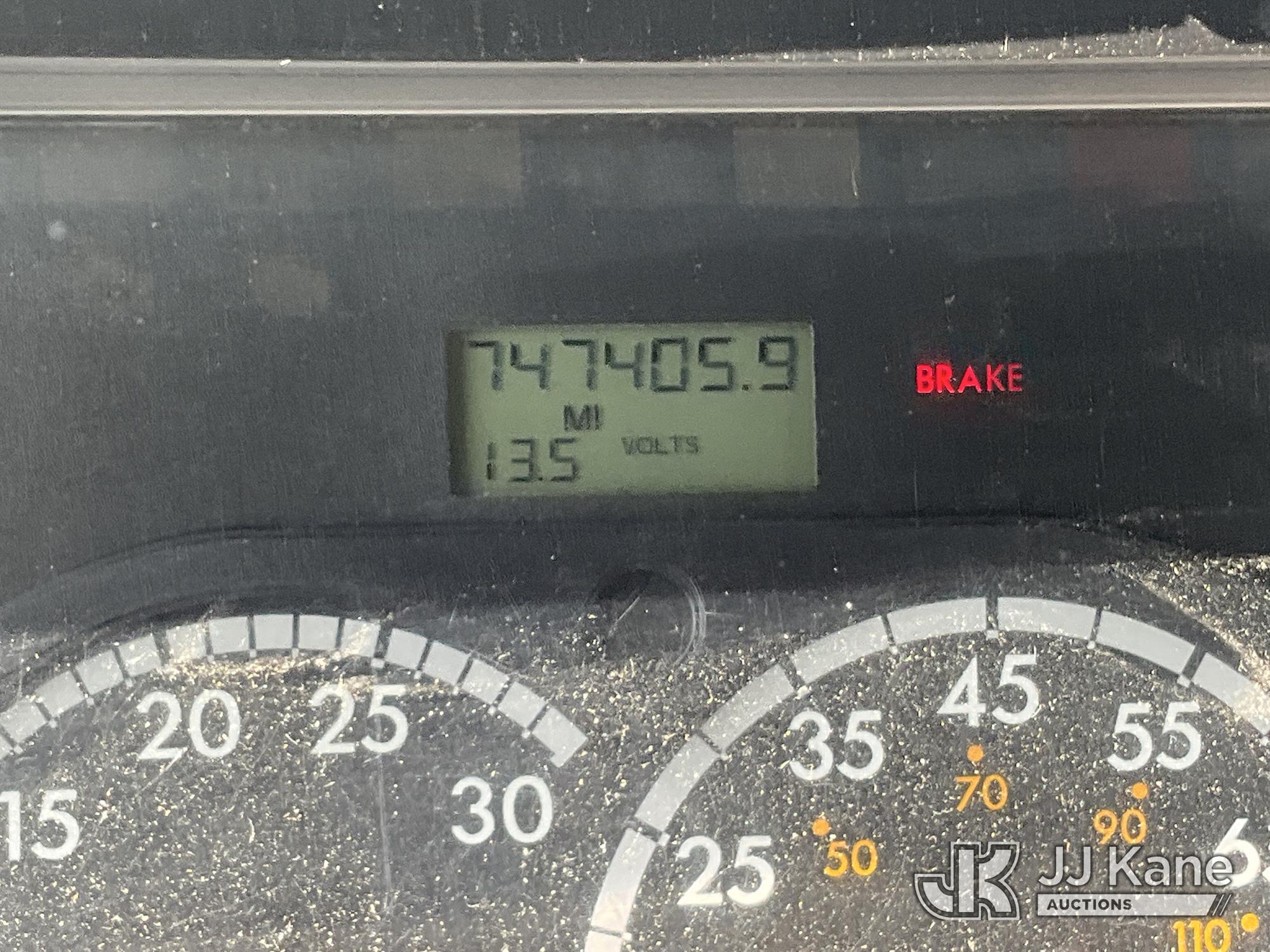 2012 Freightliner Cascadia 113