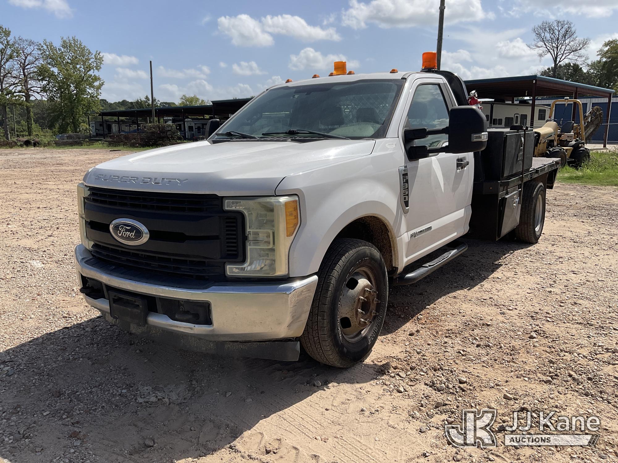 Photo of 2017 Ford F-350 SD