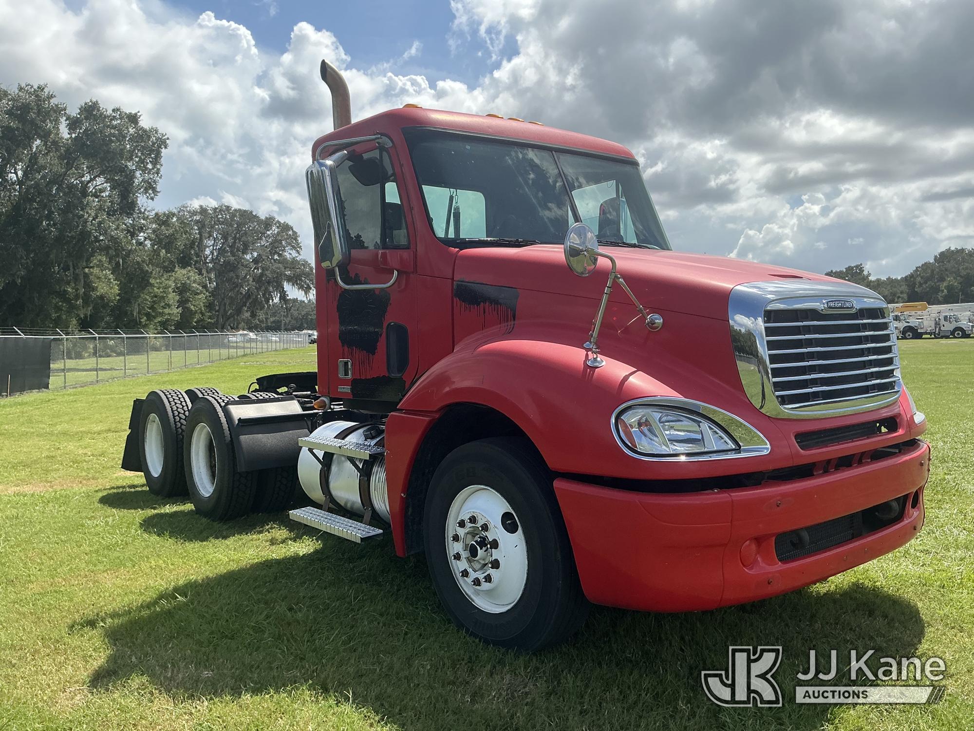 2007 Freightliner Columbia 120
