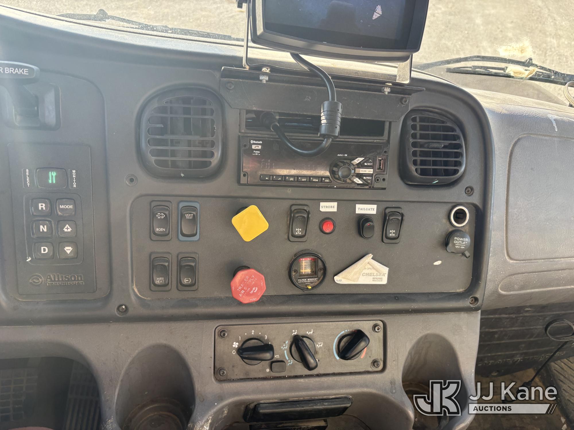2018 Freightliner M2 106