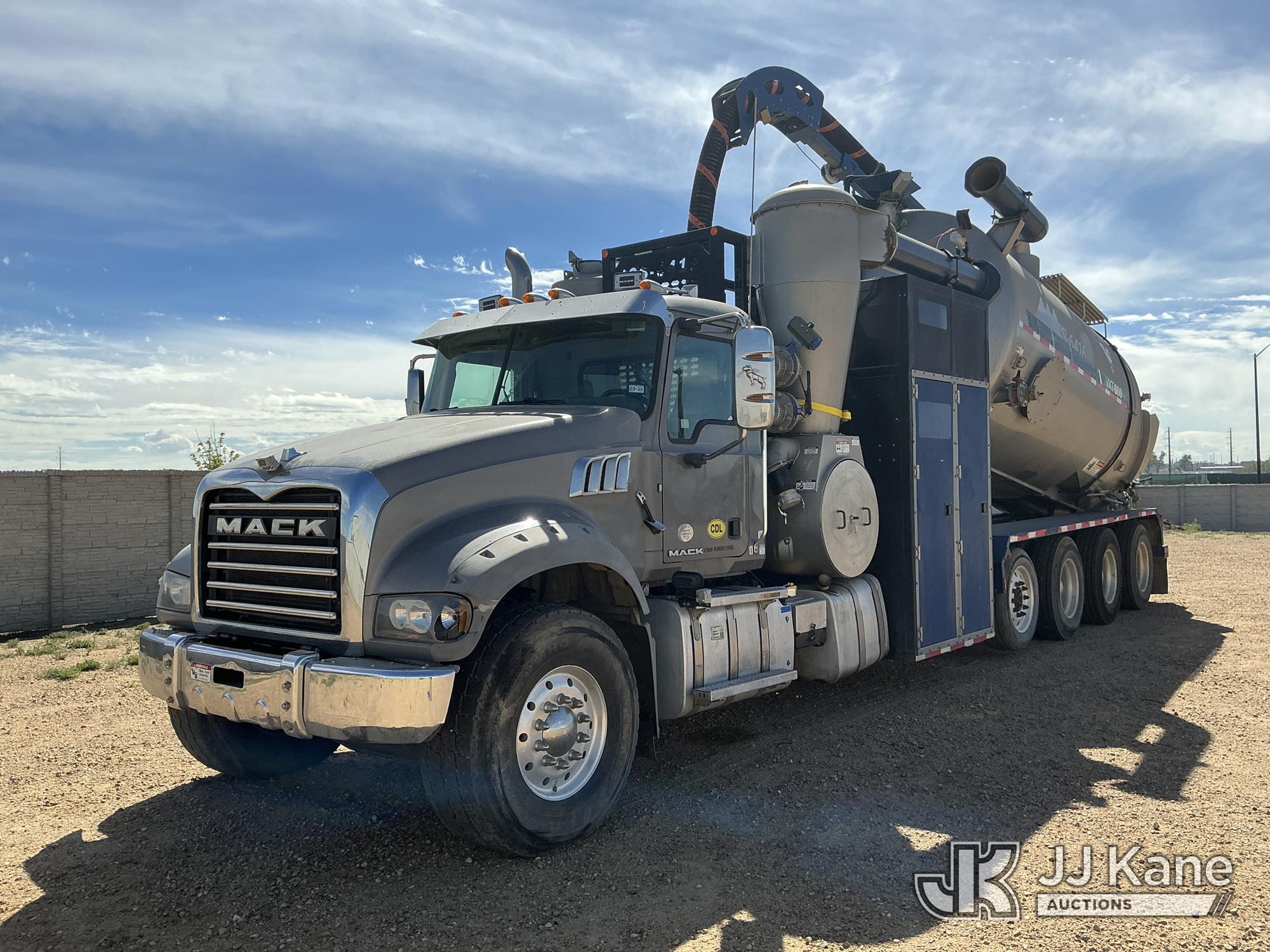 2019 Mack GU714
