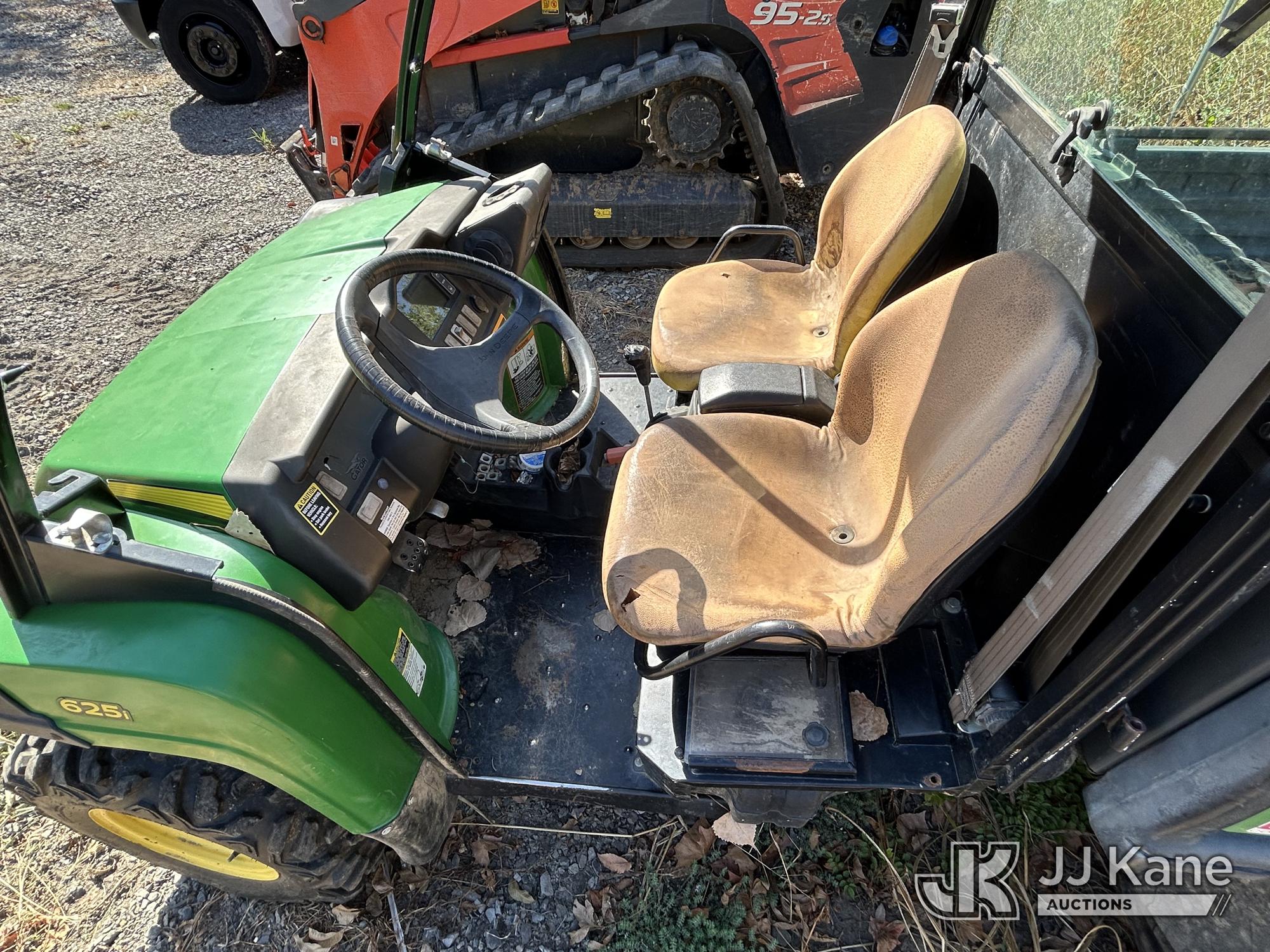 0 John Deere GATOR 625I