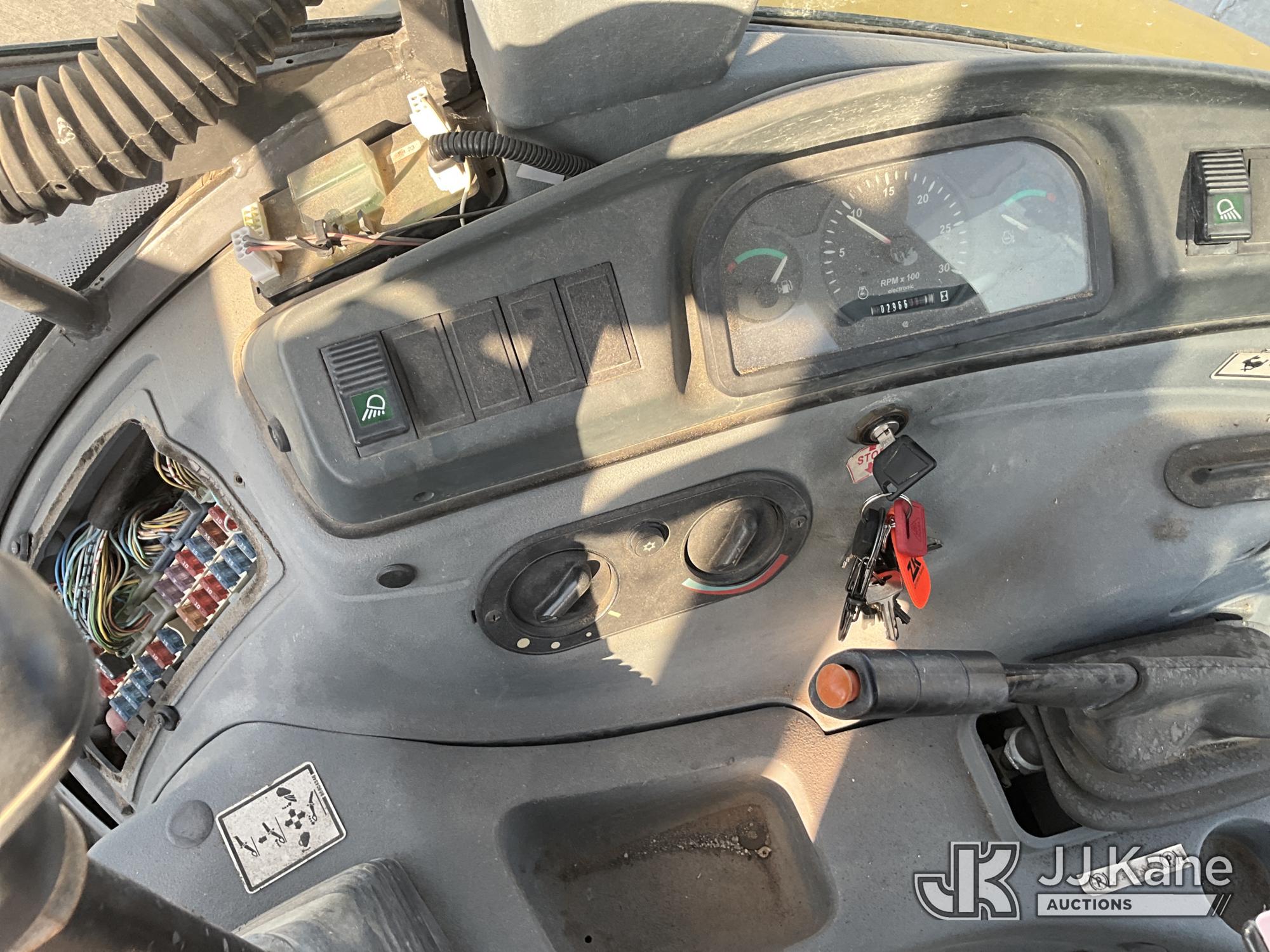 2004 New Holland LB75B