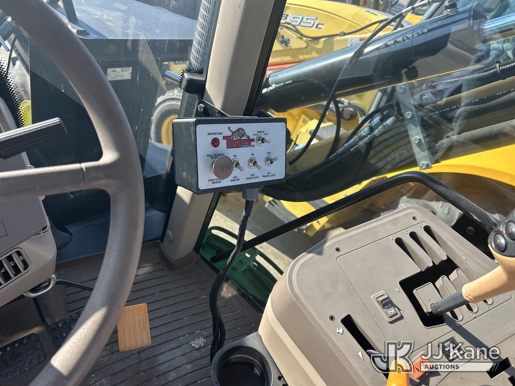 2014 John Deere 6115M