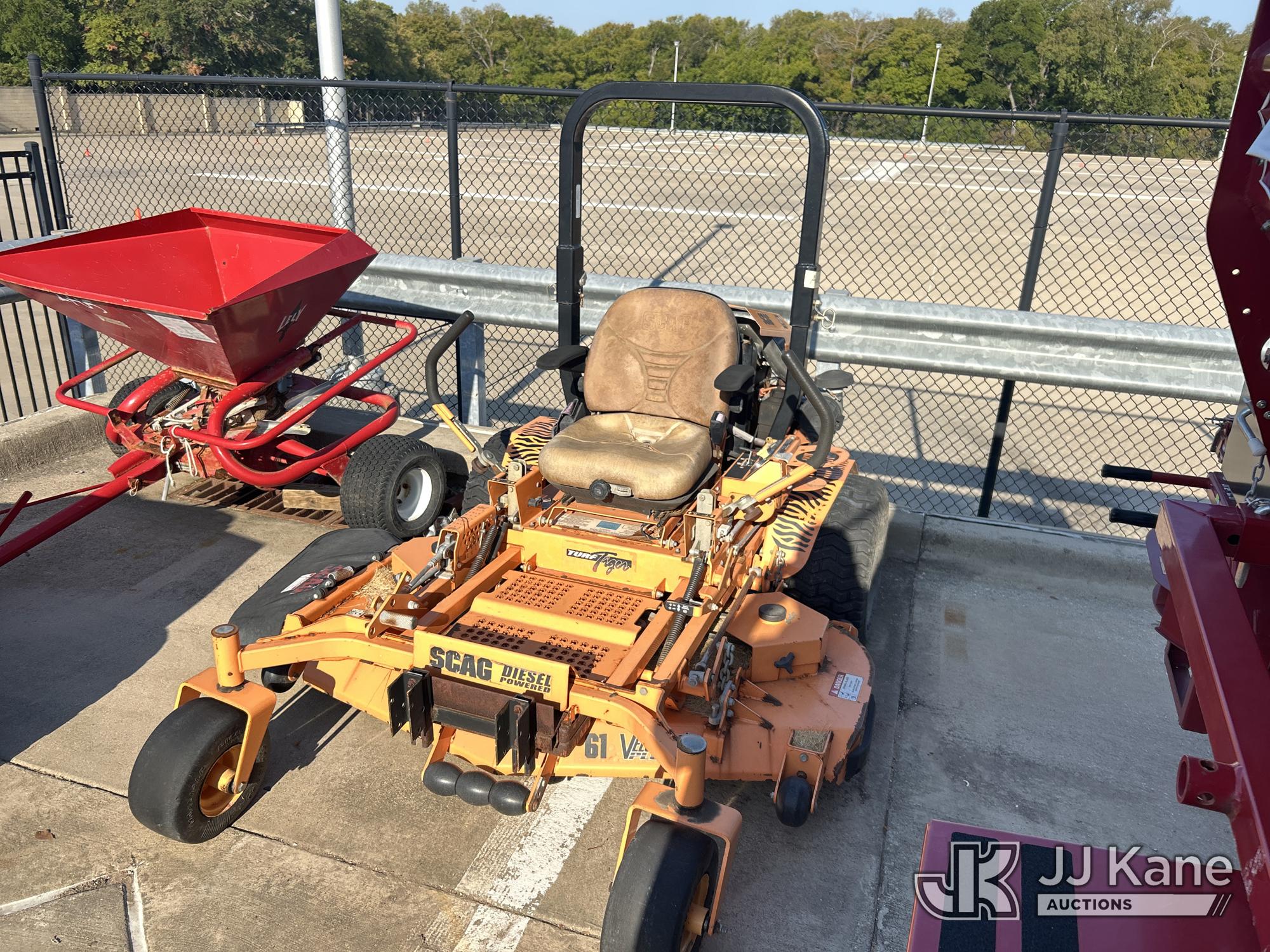 2012 Scag Turf Tiger STT61V-28CAT