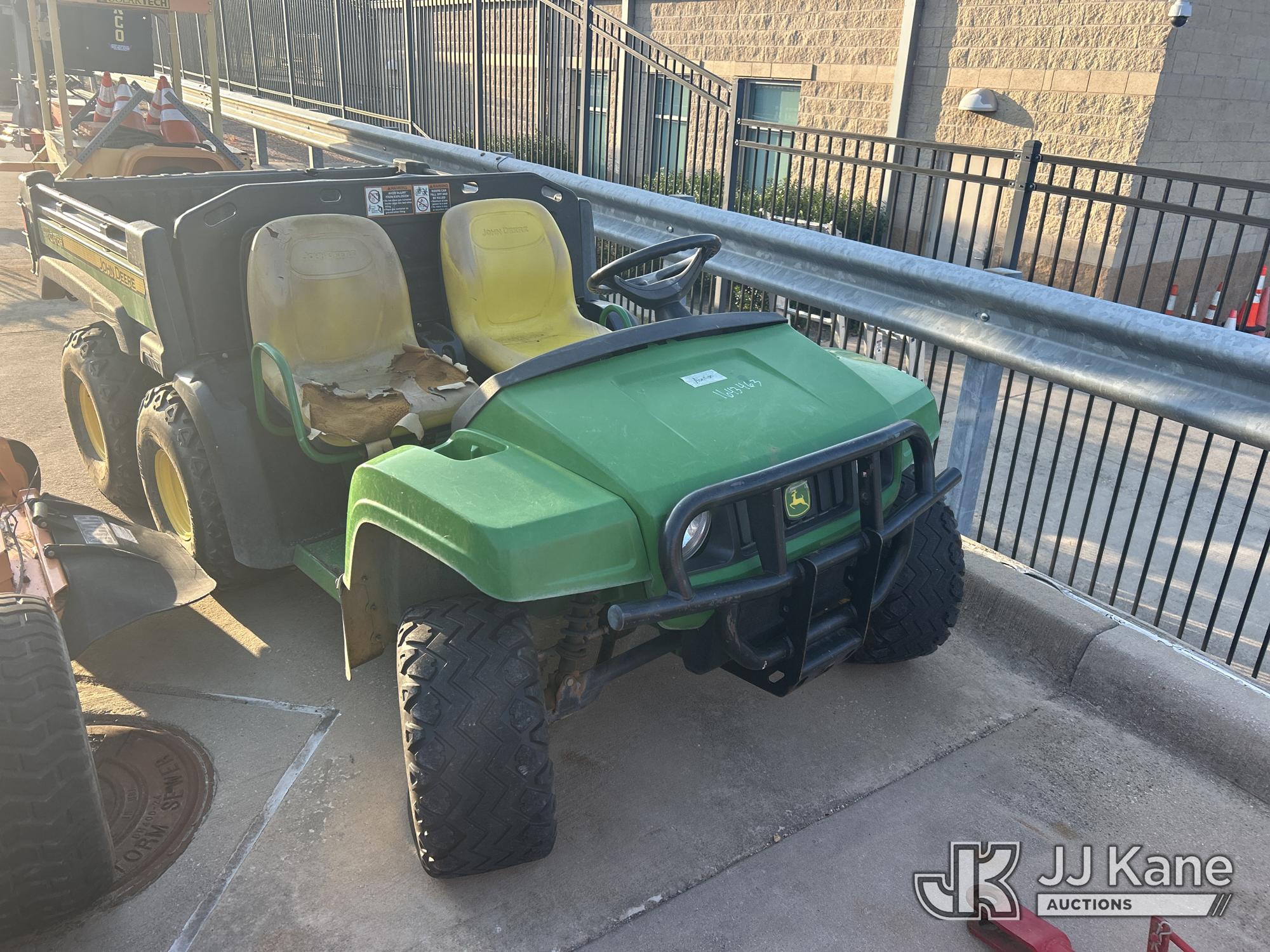 2014 John Deere GATOR 6X4