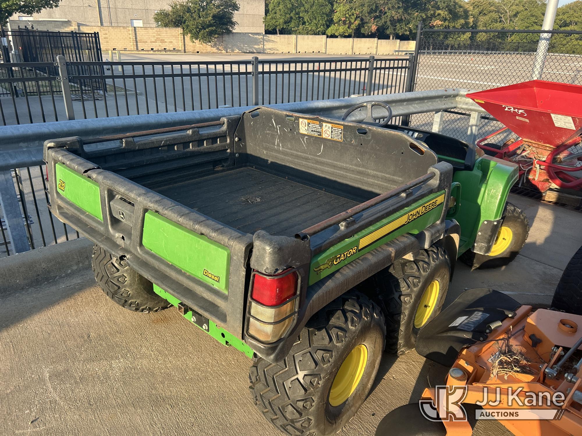 2014 John Deere GATOR 6X4