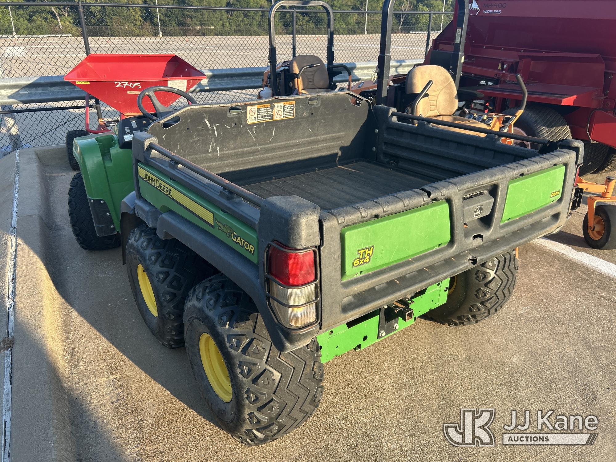 2014 John Deere GATOR 6X4