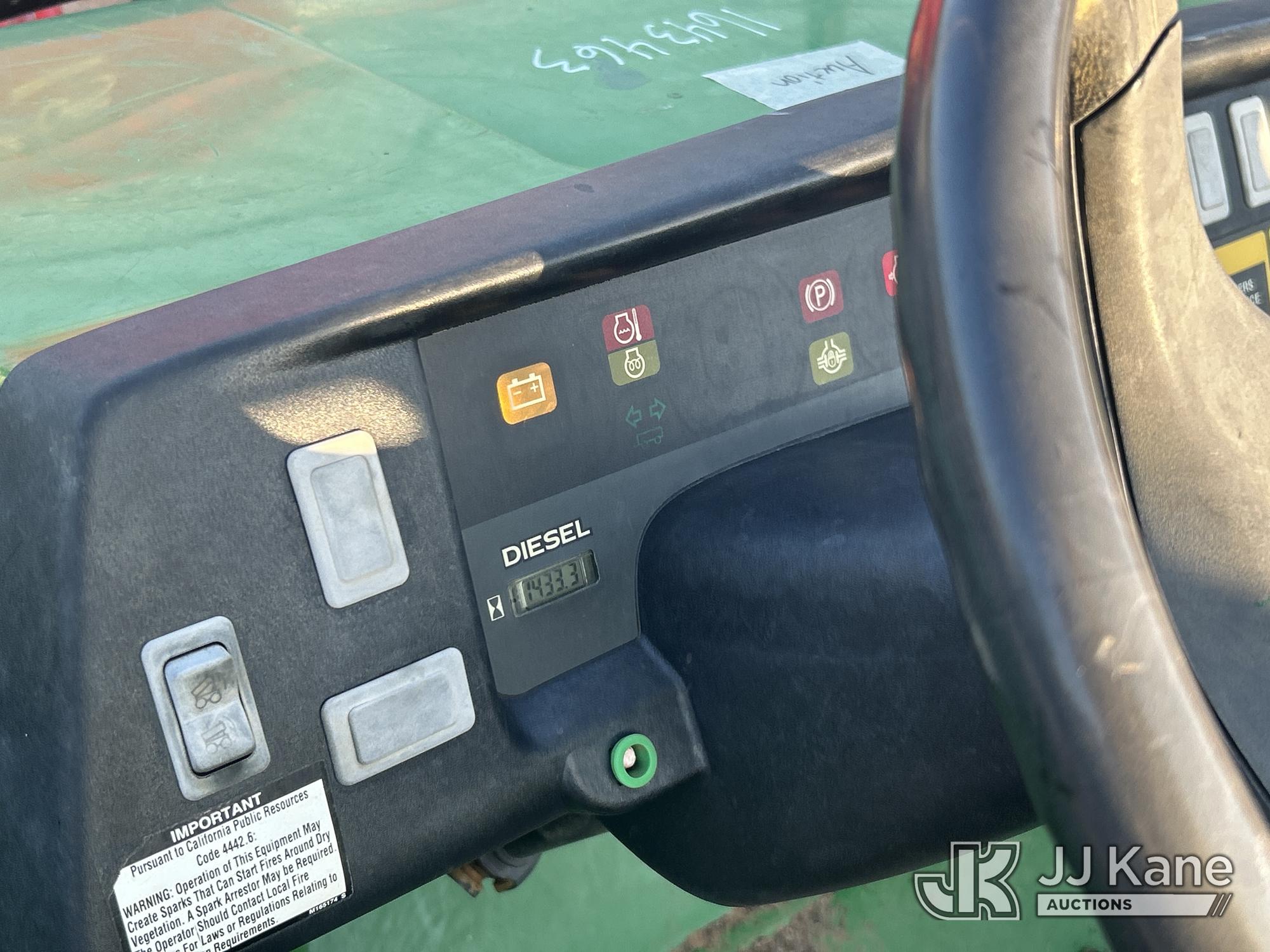 2014 John Deere GATOR 6X4