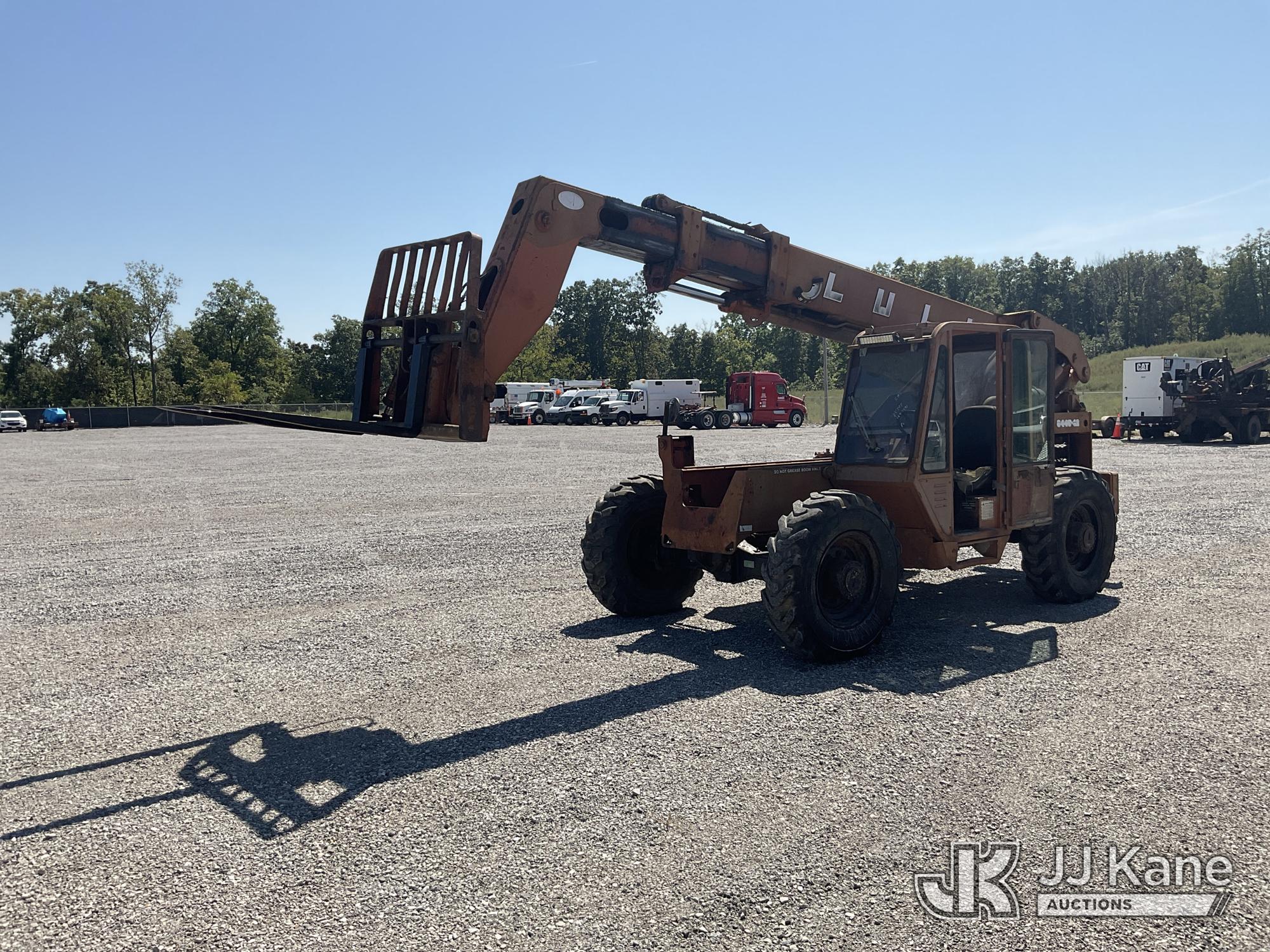 Photo of Lull 844C-42