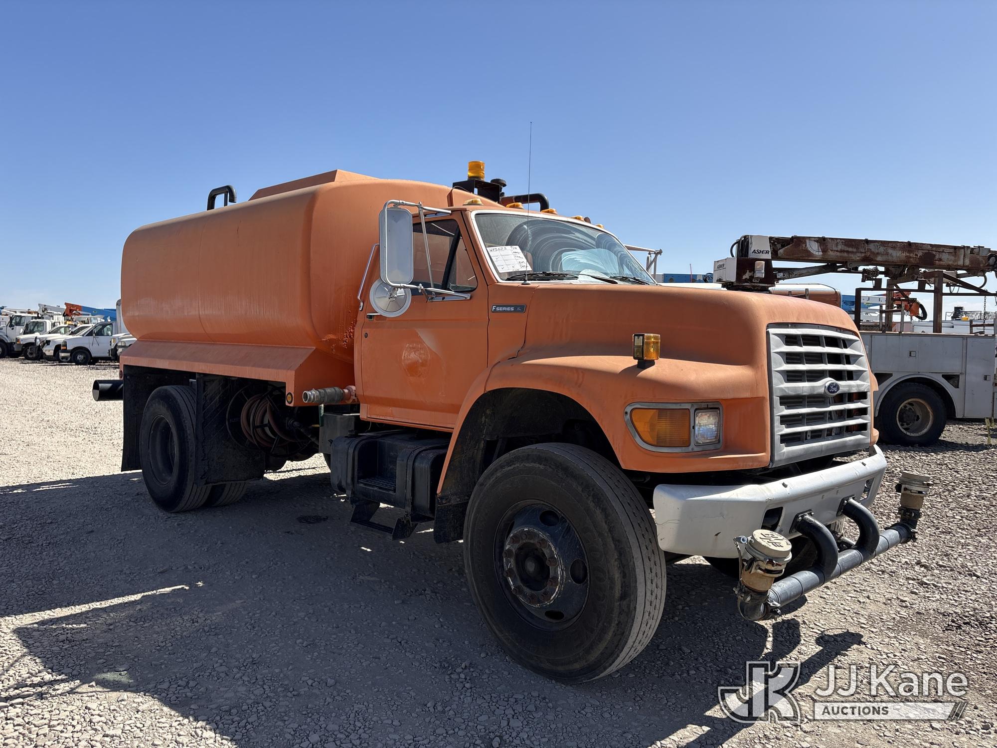 1995 Ford F800