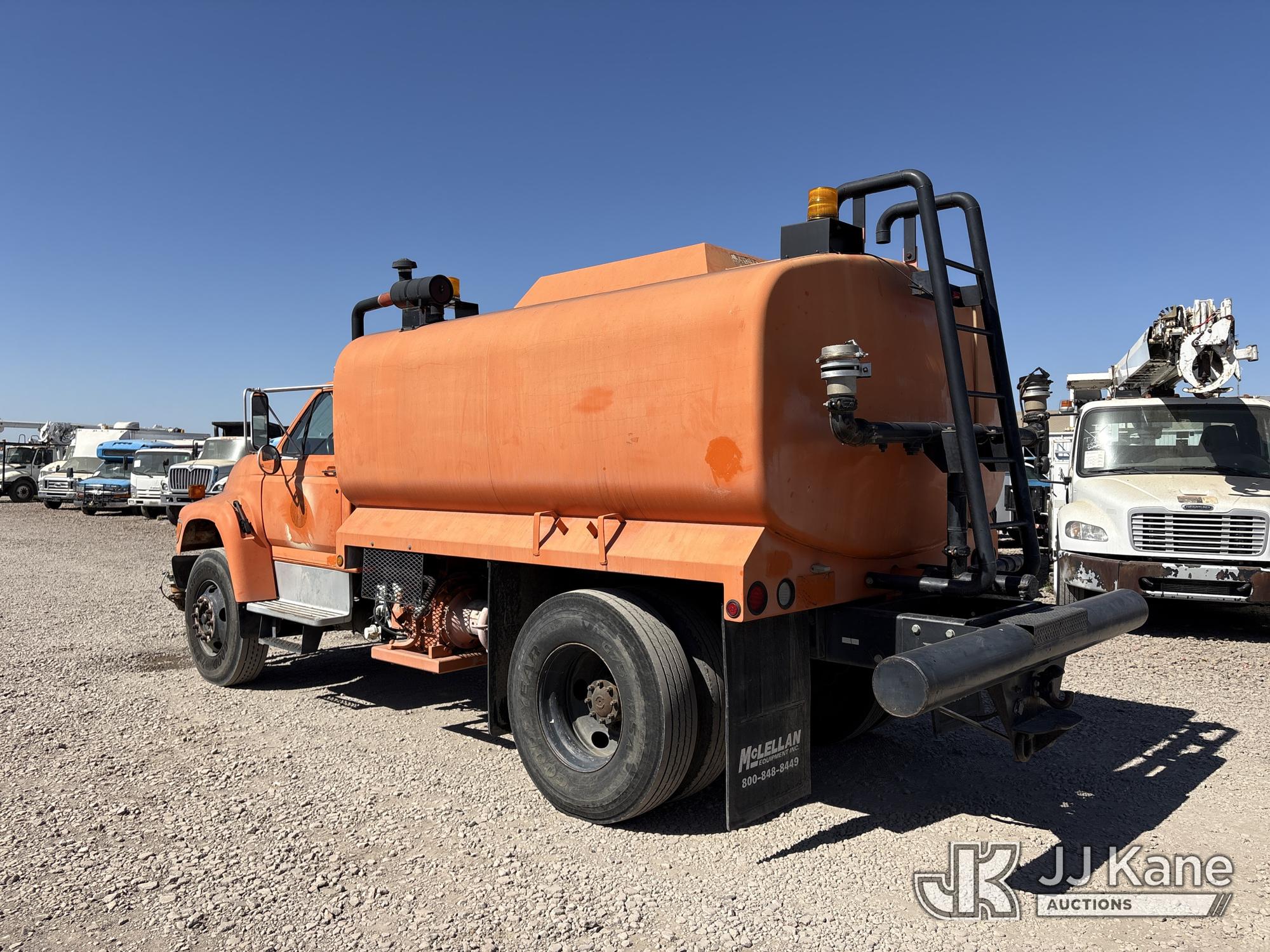 1995 Ford F800